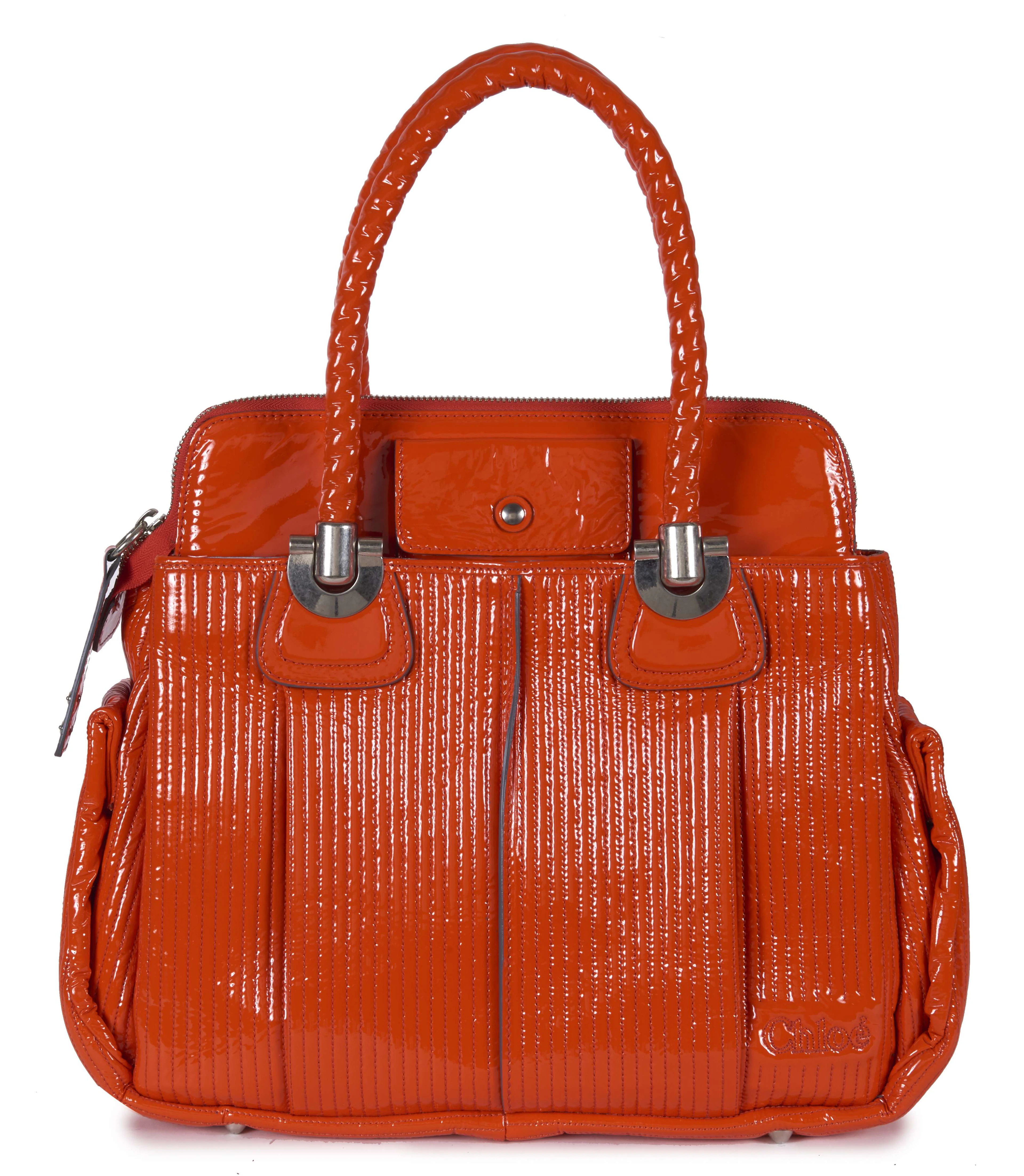 CHLOÉ SAC "Héloise" en cuir vernis partiellement matelassé orange