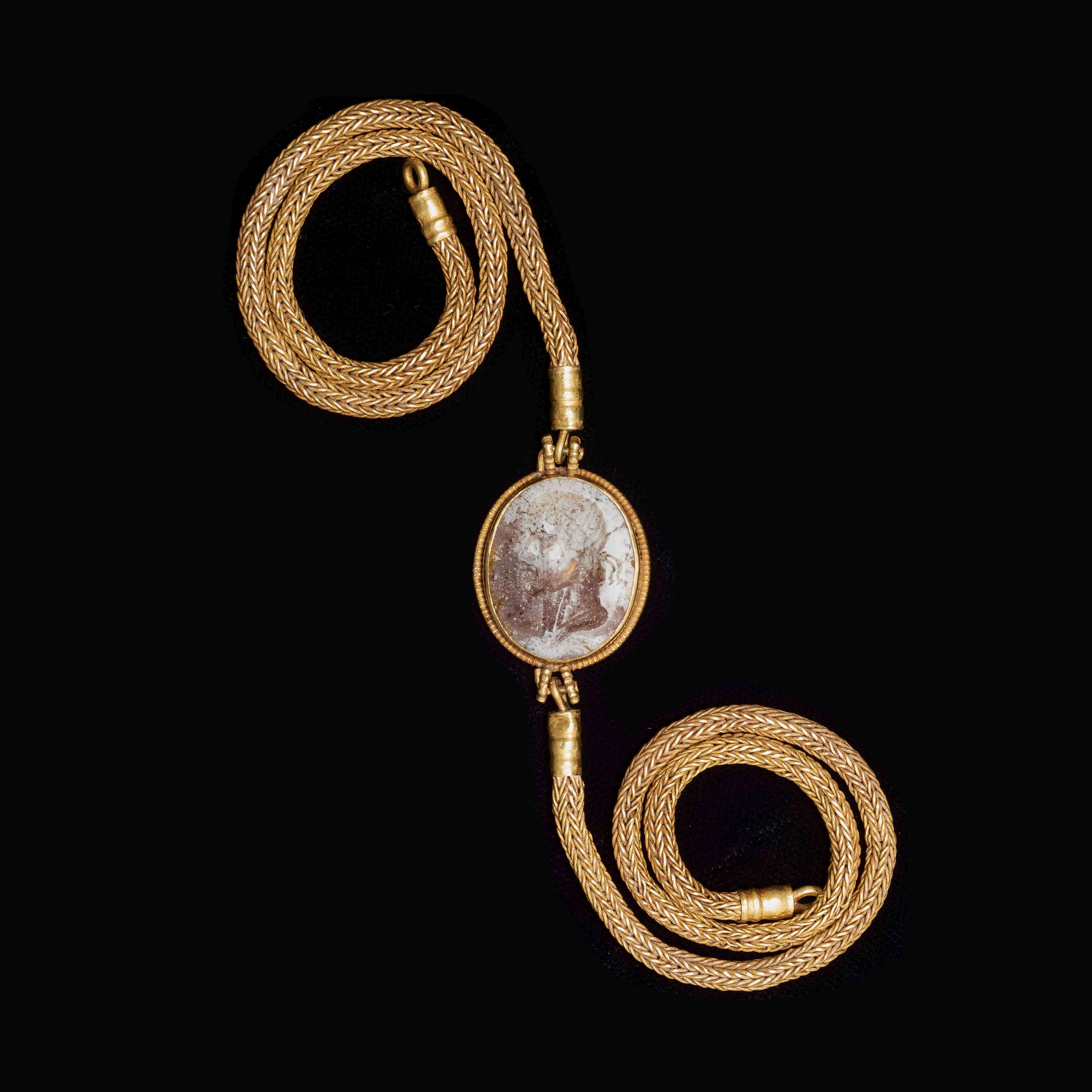 COLLIER EN OR