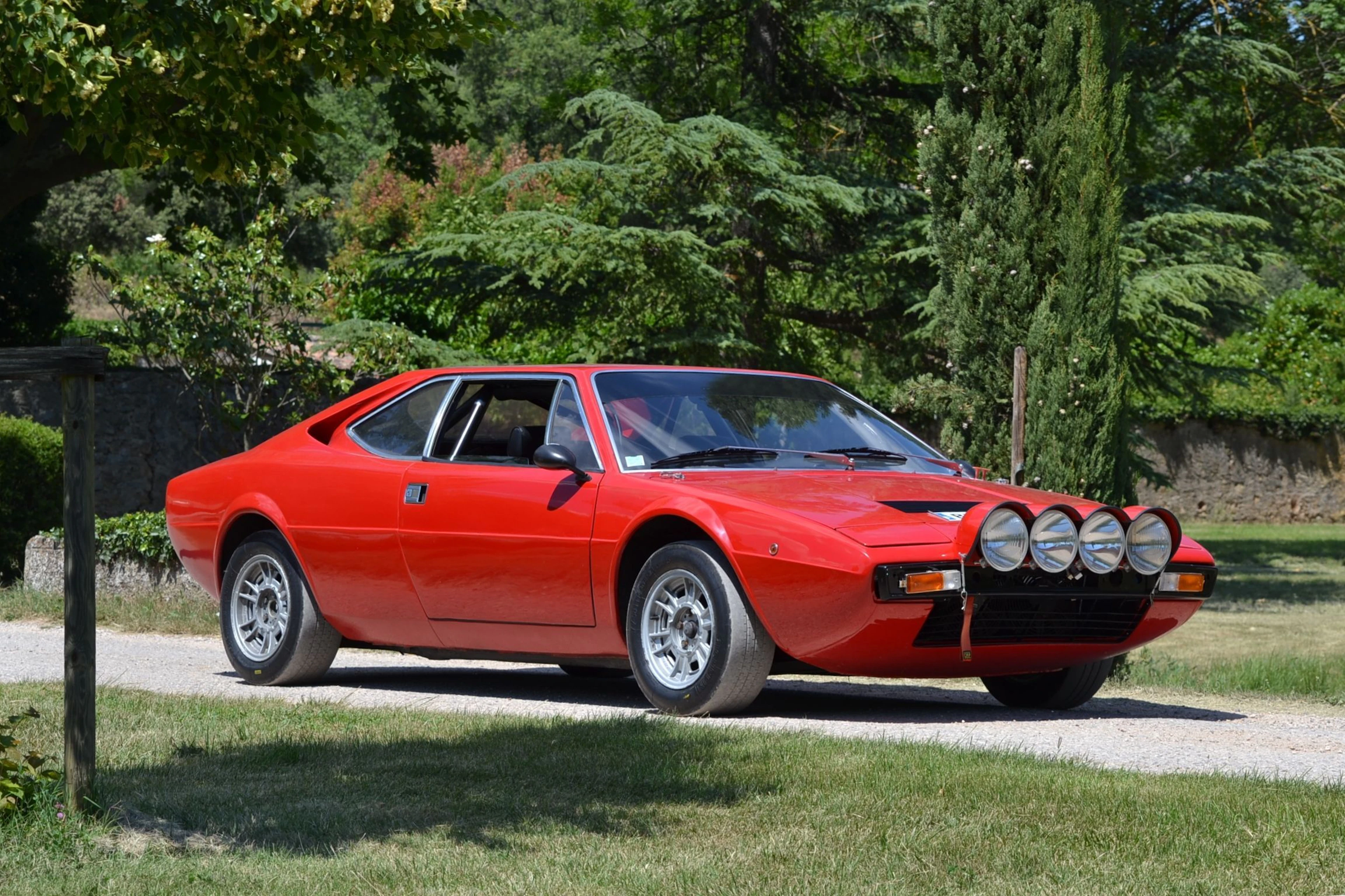 1975 Dino 308 GT4 préparée rallye Carte grise...