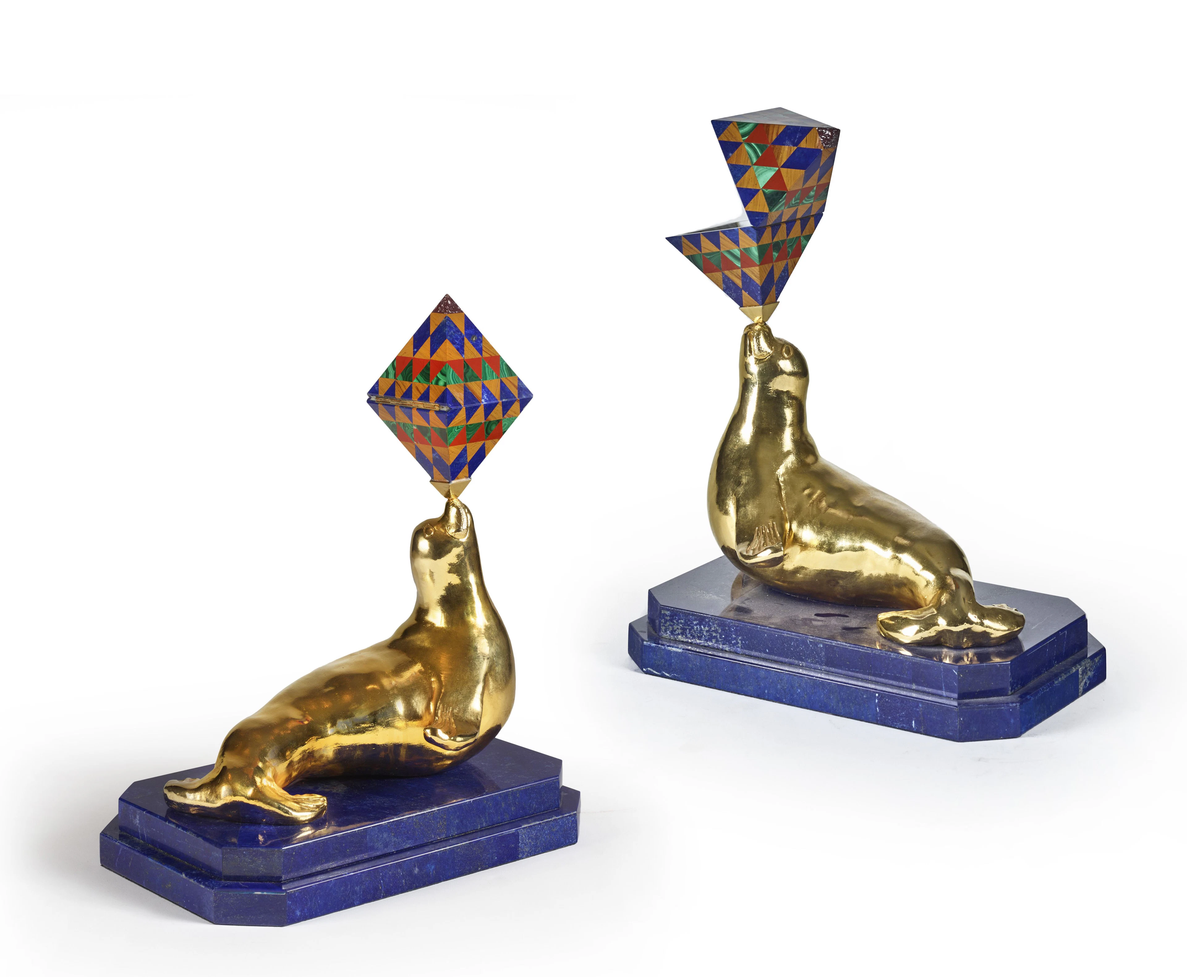 ENSEMBLE D'OBJETS DÉCORATIFS