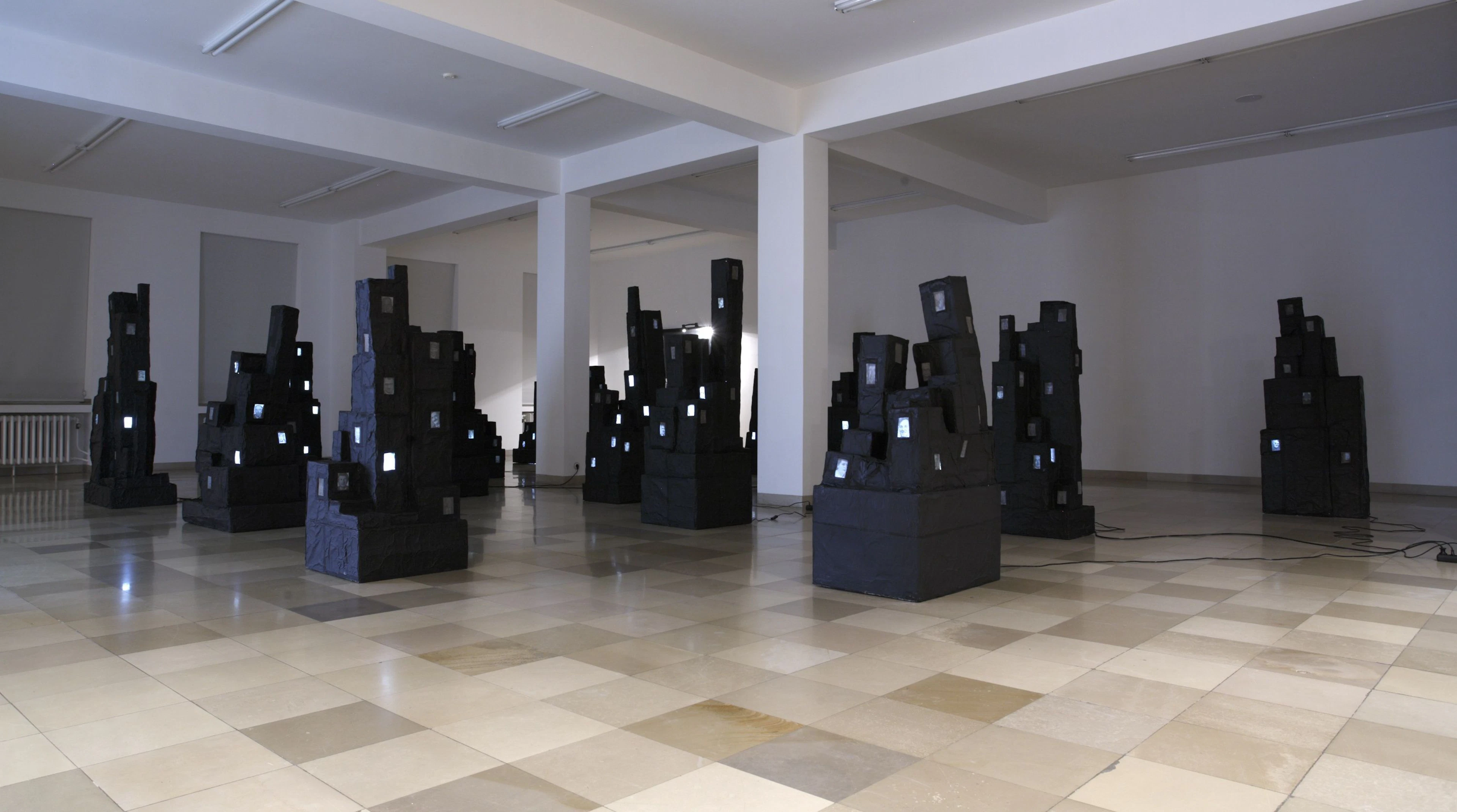 Christian BOLTANSKI (Né en 1944) LES HABITANTS - 2007...