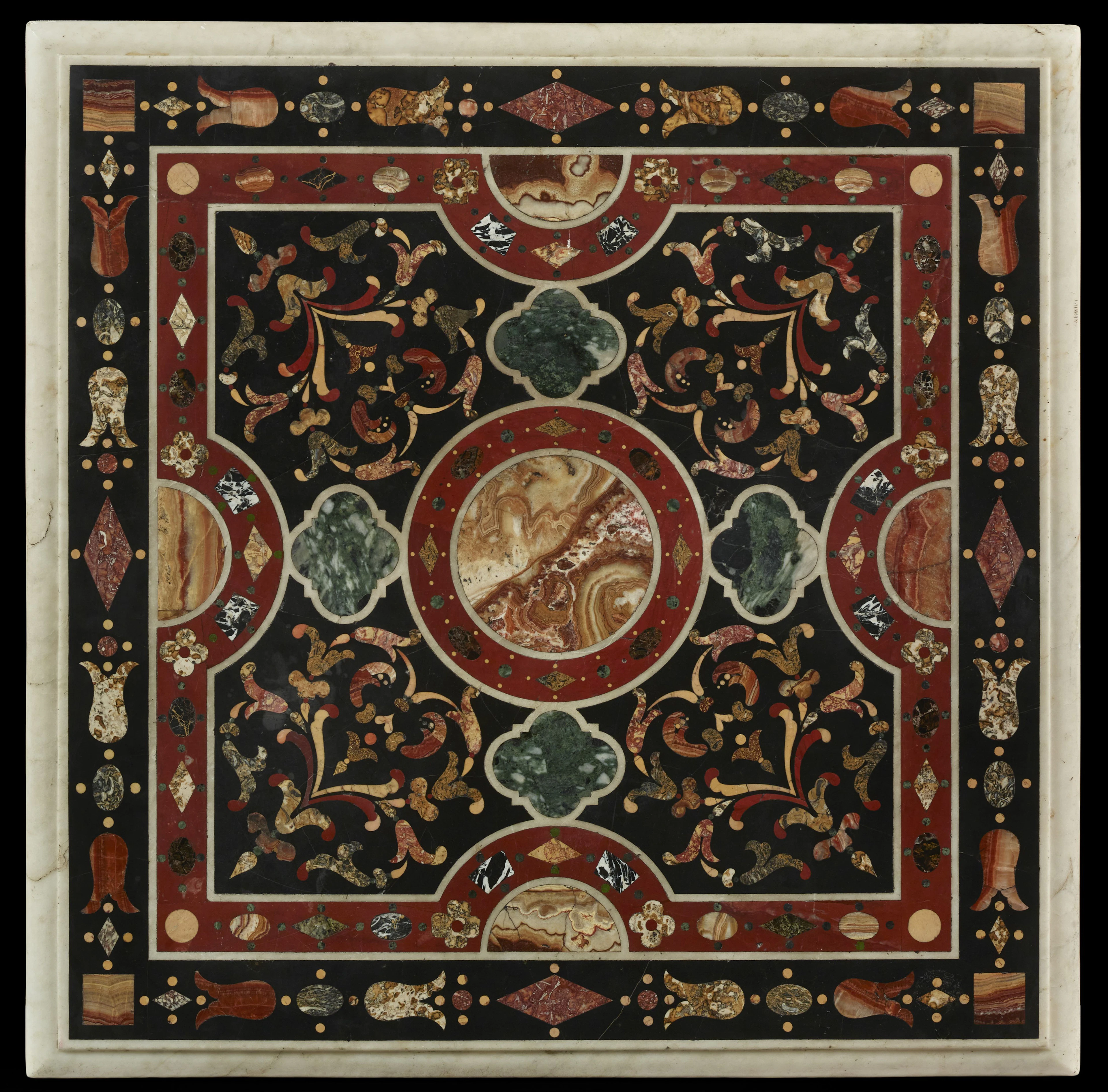 PLATEAU EN MARQUETERIE DE MARBRES POLYCHROMES DE STYLE BAROQUE