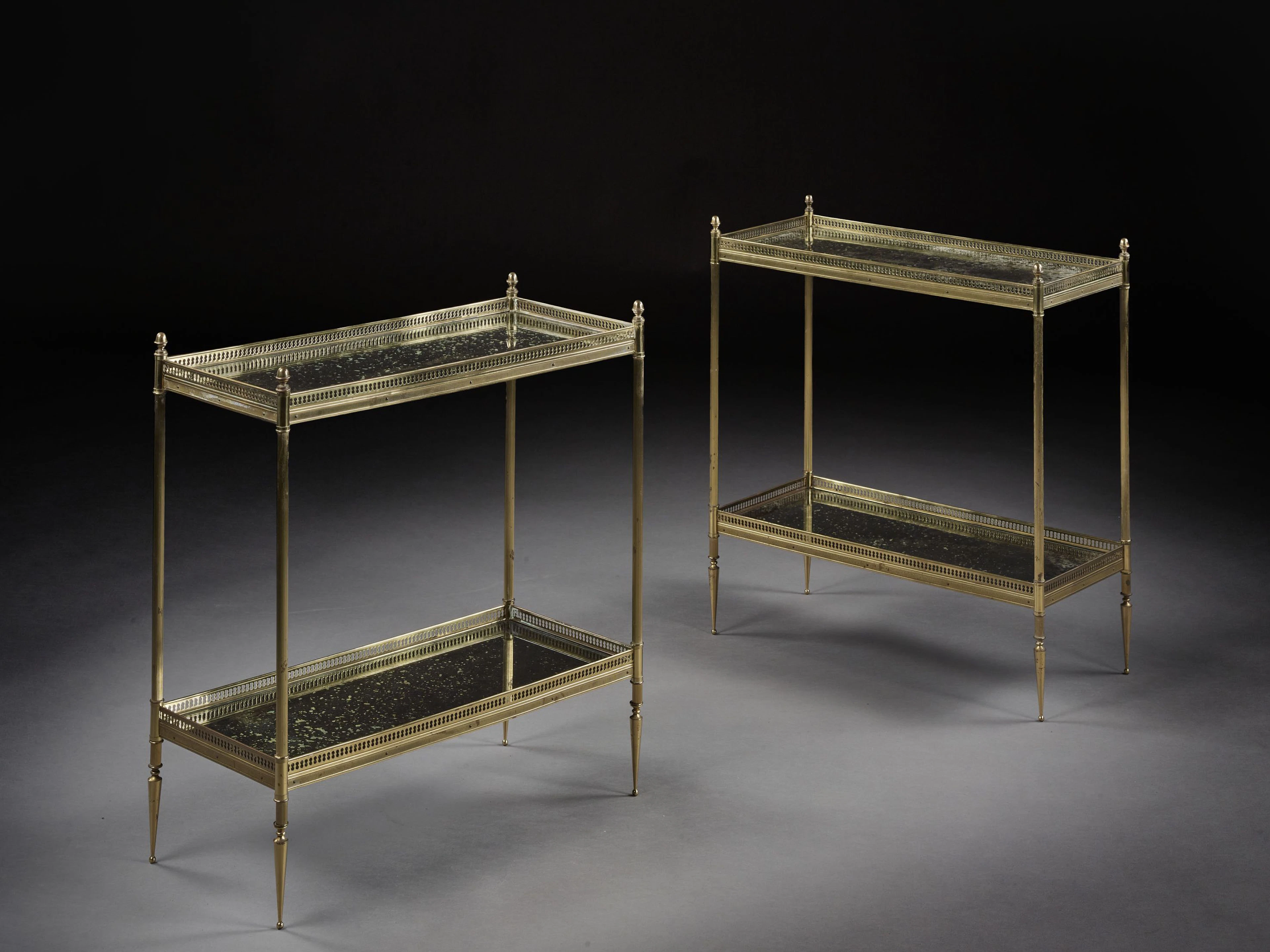 PAIRE DE TABLES D'APPOINT, TRAVAIL DE LA MAISON BAGUES