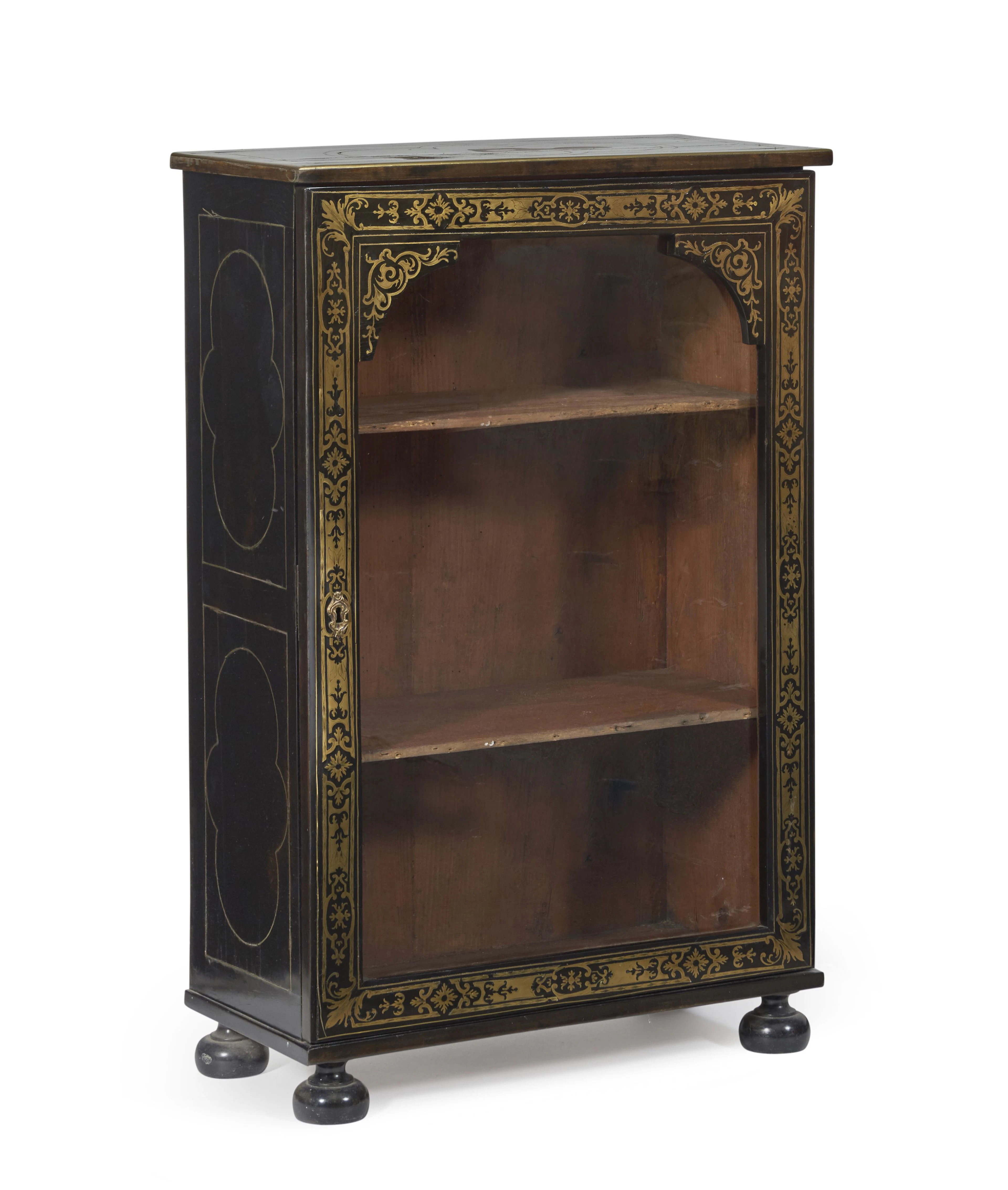 BIBLIOTHÈQUE DE STYLE LOUIS XIV Composée d'éléments anciens