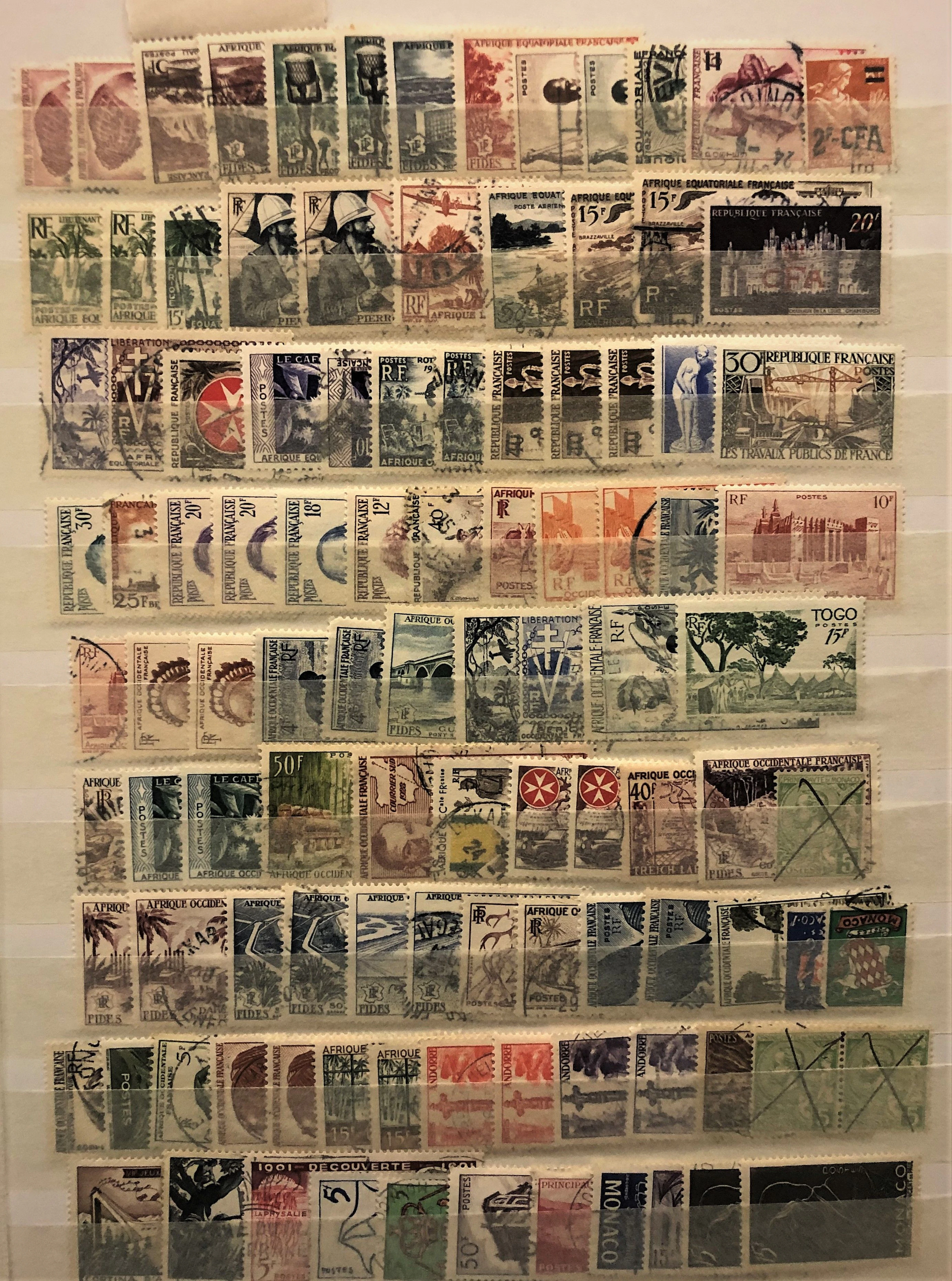 Suisse - 1 album contenant diverses valeurs anciennes