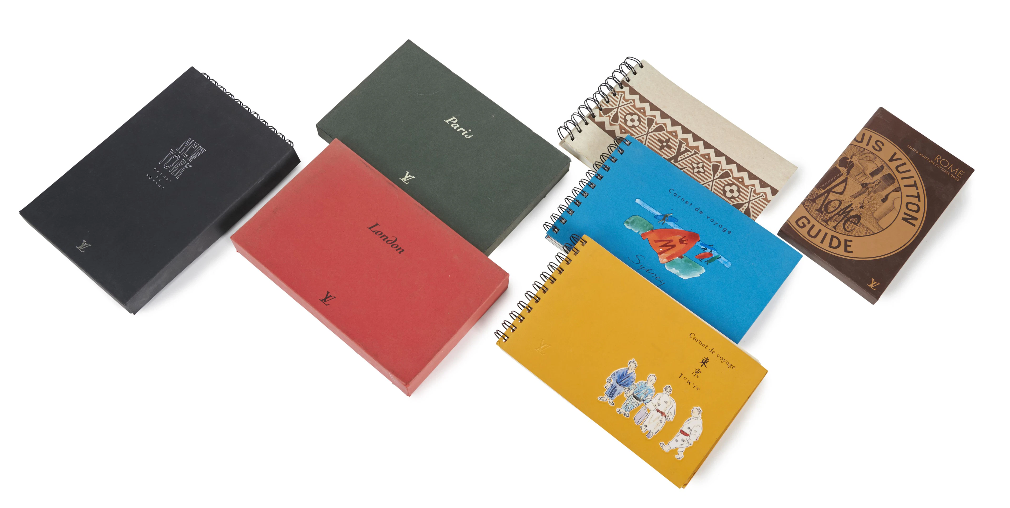 LOUIS VUITTON LOT DE SEPT LIVRES : SIX "Carnets de voyage" sur Tokyo