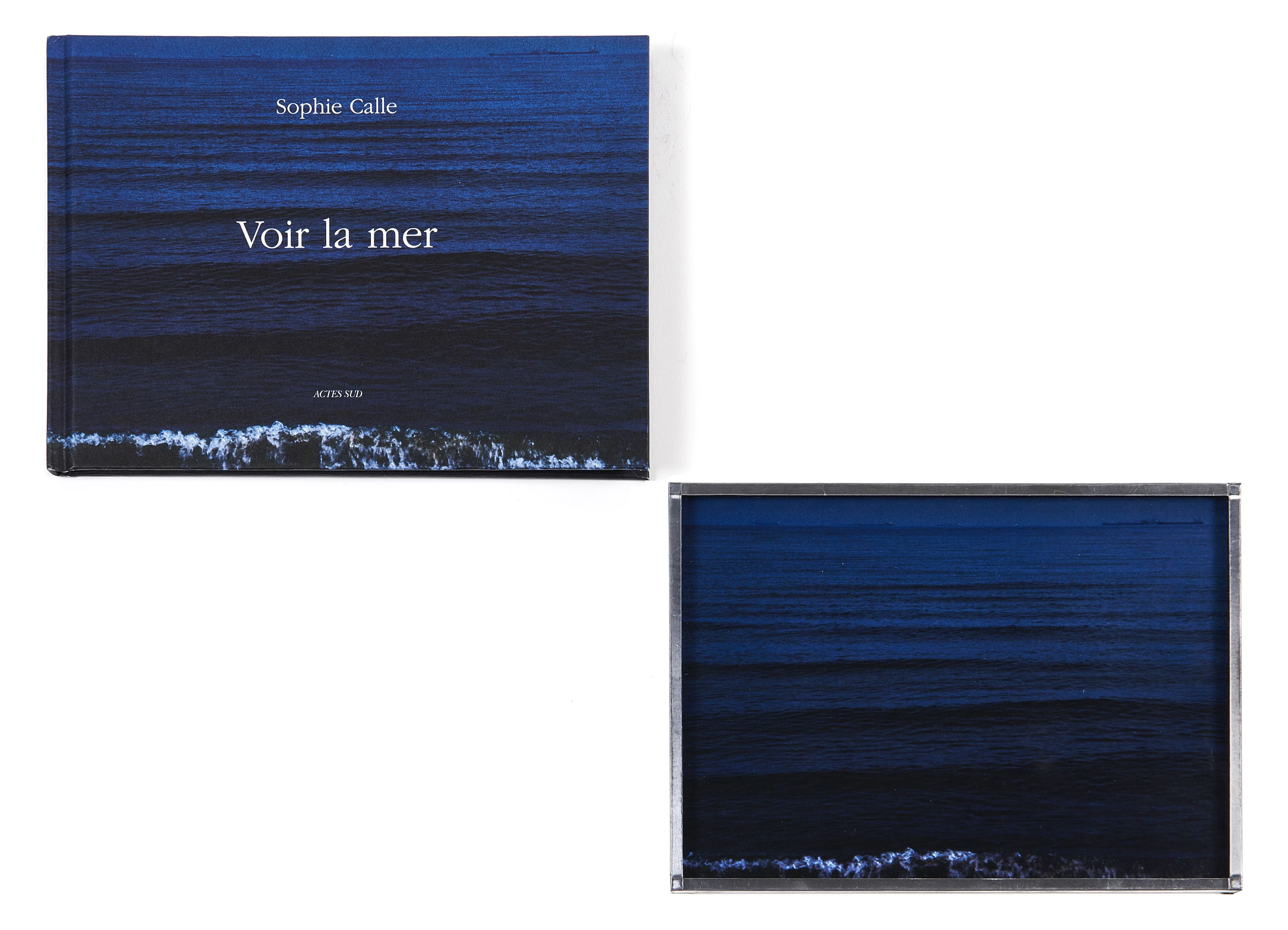 * CALLE (Sophie) Voir la mer. Arles, Actes Sud, 2013.