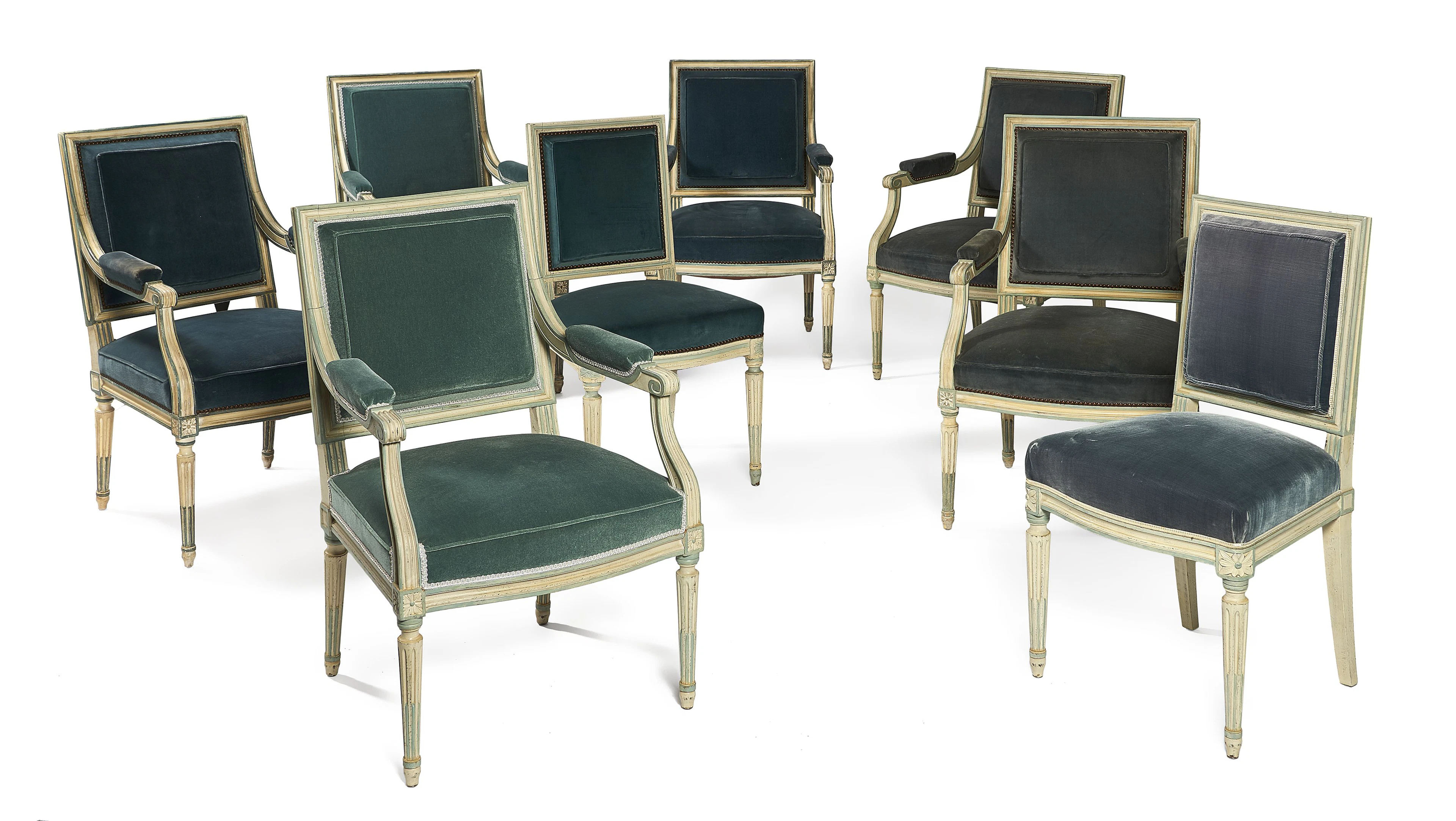 SUITE DE SIX FAUTEUILS DE STYLE LOUIS XVI