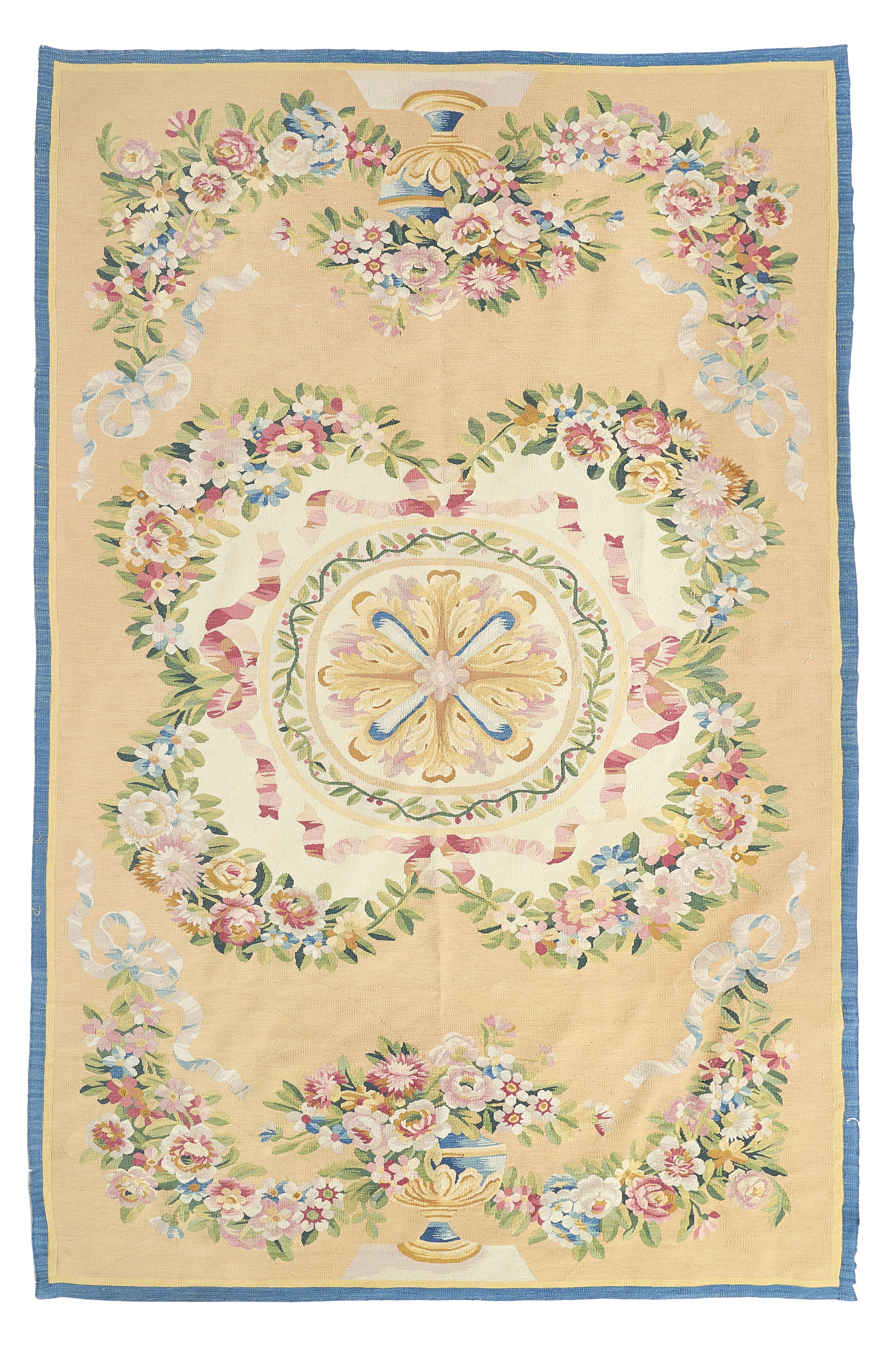 TAPIS D'AUBUSSON DANS LE GOÛT DU XVIIIe SIÈCLE