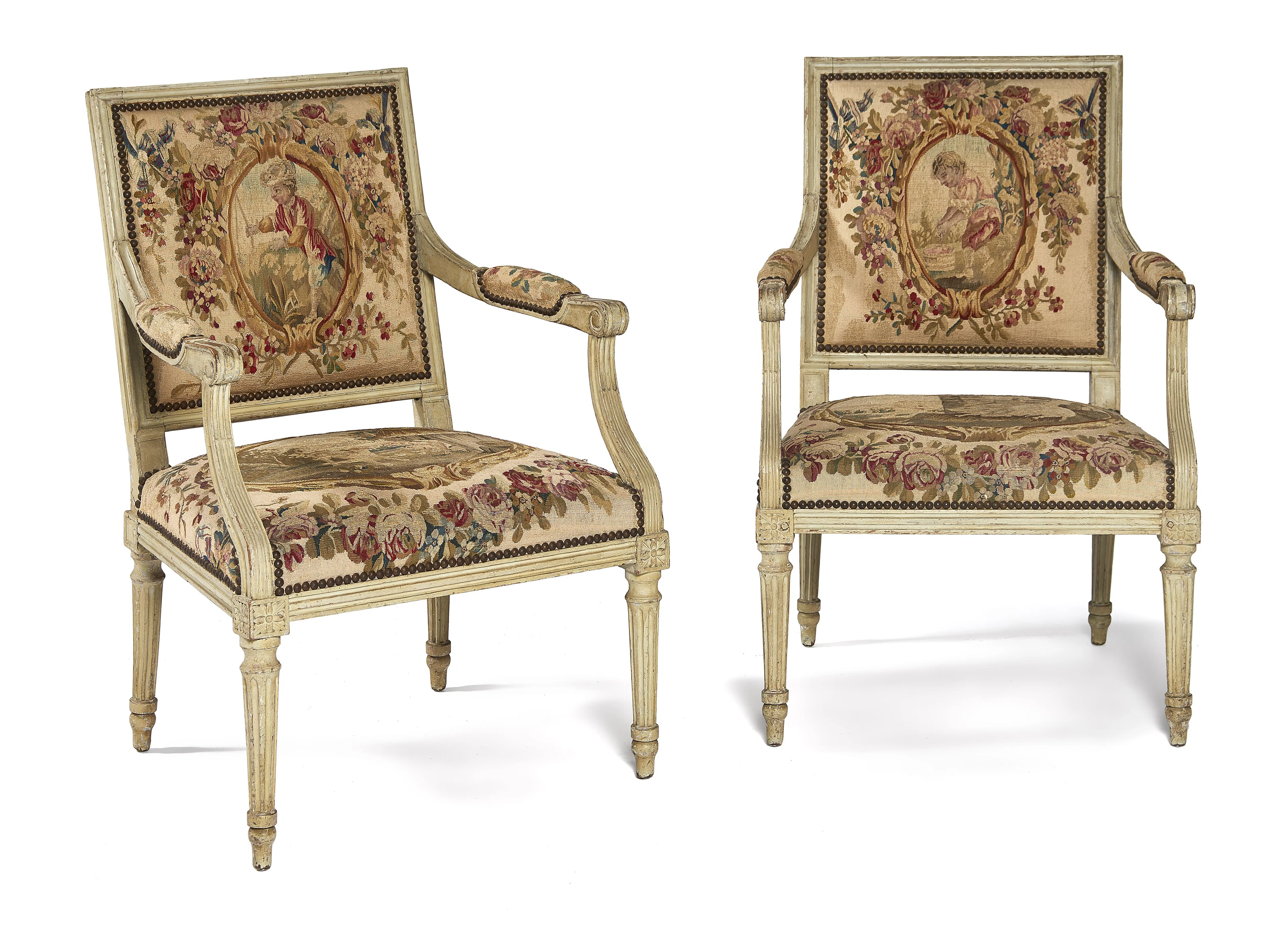 PAIRE DE FAUTEUILS À LA REINE D'ÉPOQUE LOUIS XVI