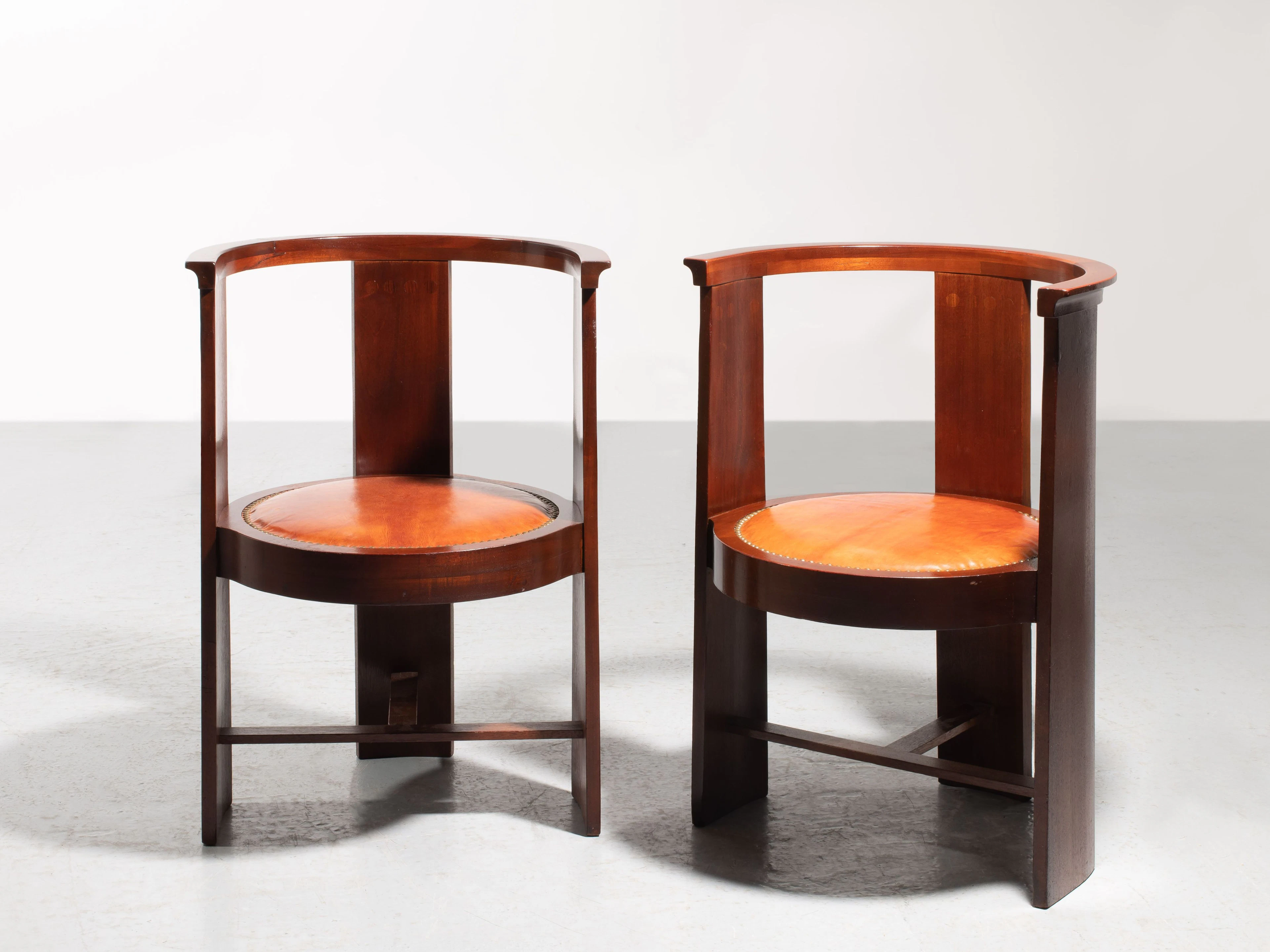 Eliel SAARINEN 1873-1950 Paire de fauteuils dits « Hannes » - 1908