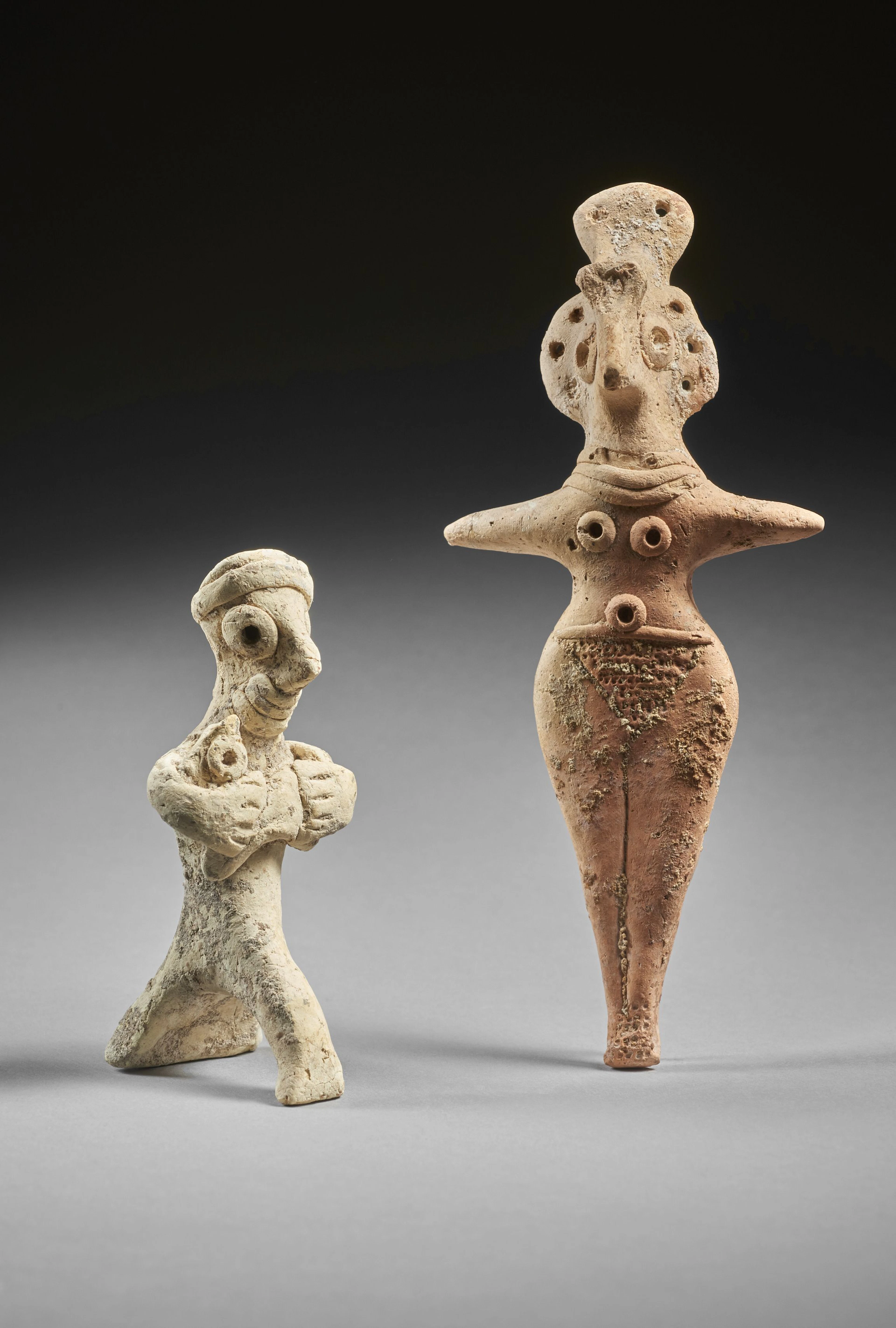 STATUETTE ET IDOLE FÉMININE EN TERRE CUITE Art syro-hittite