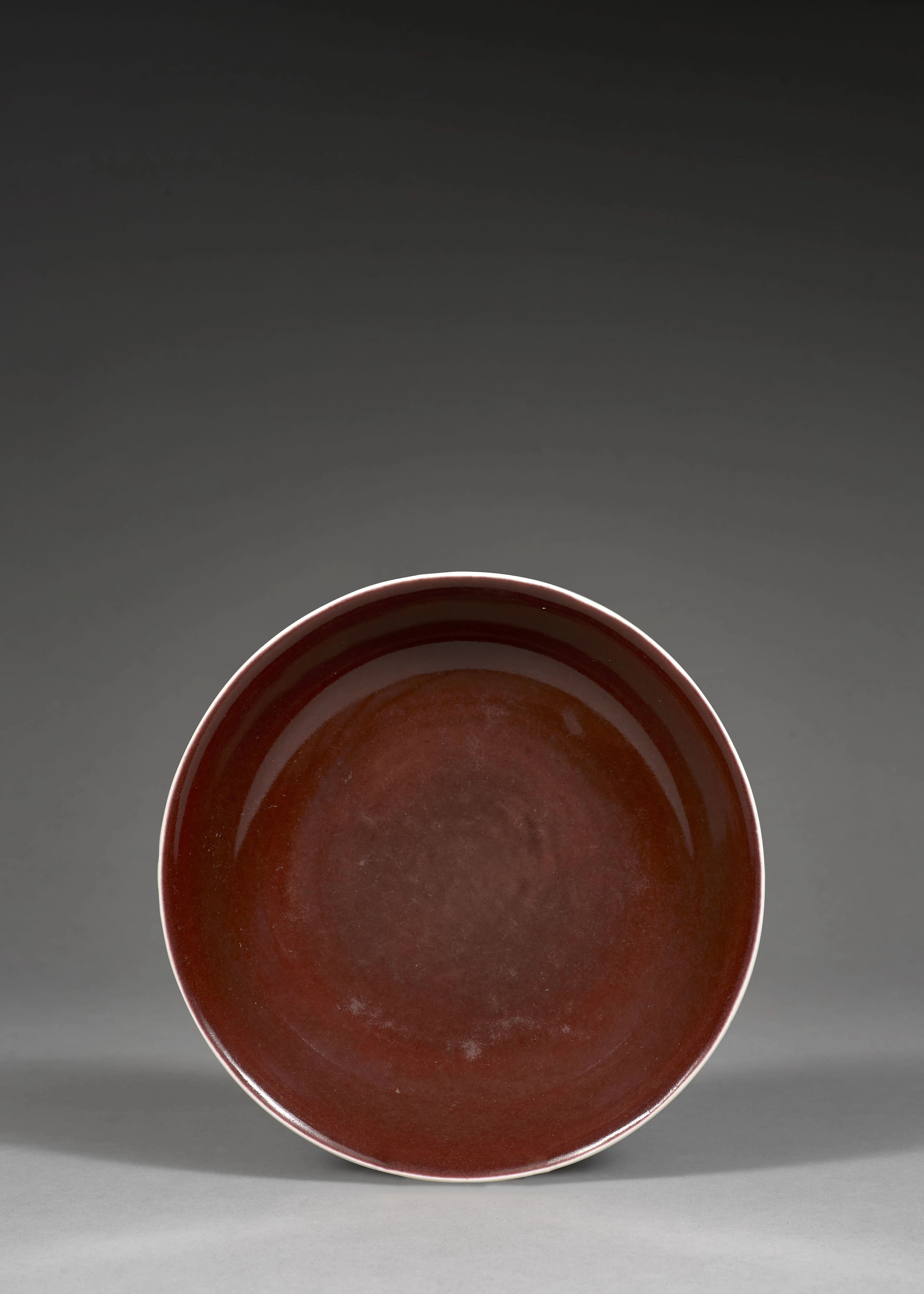 ASSIETTE EN PORCELAINE DIT "FOIS DE MULET "