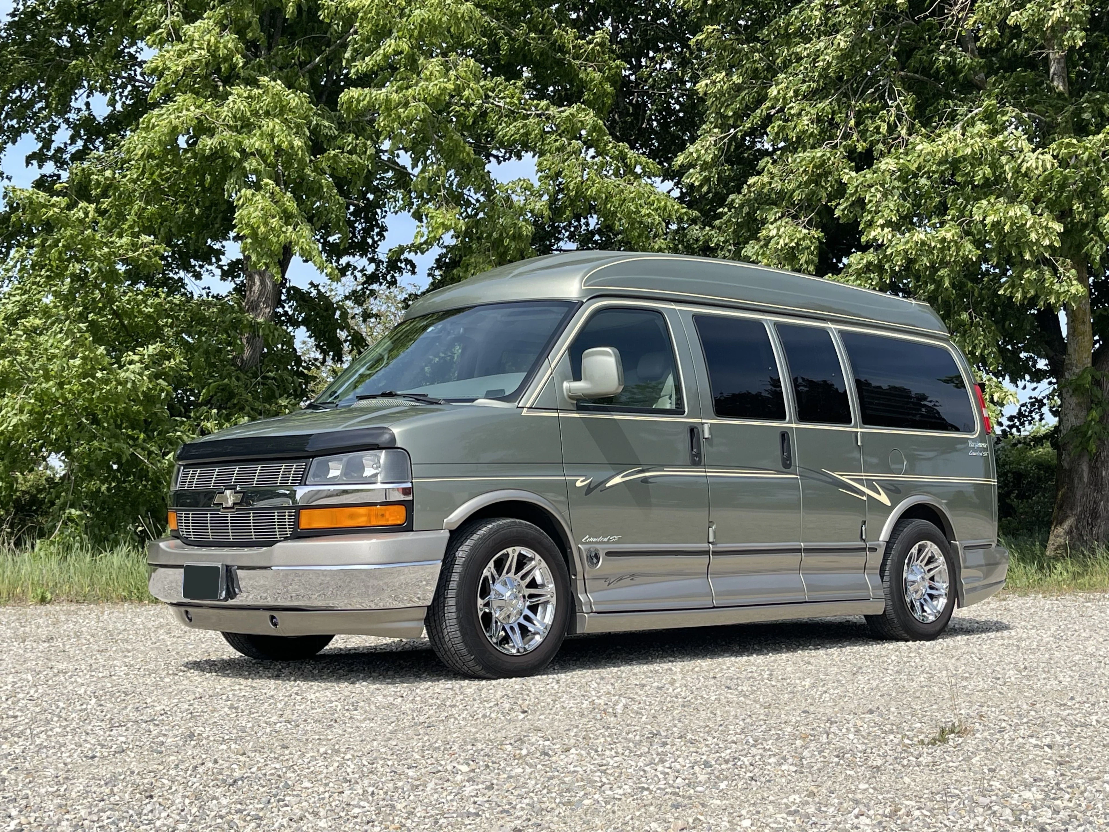 2004 Chevrolet Express Explorer Limited SE No reserve