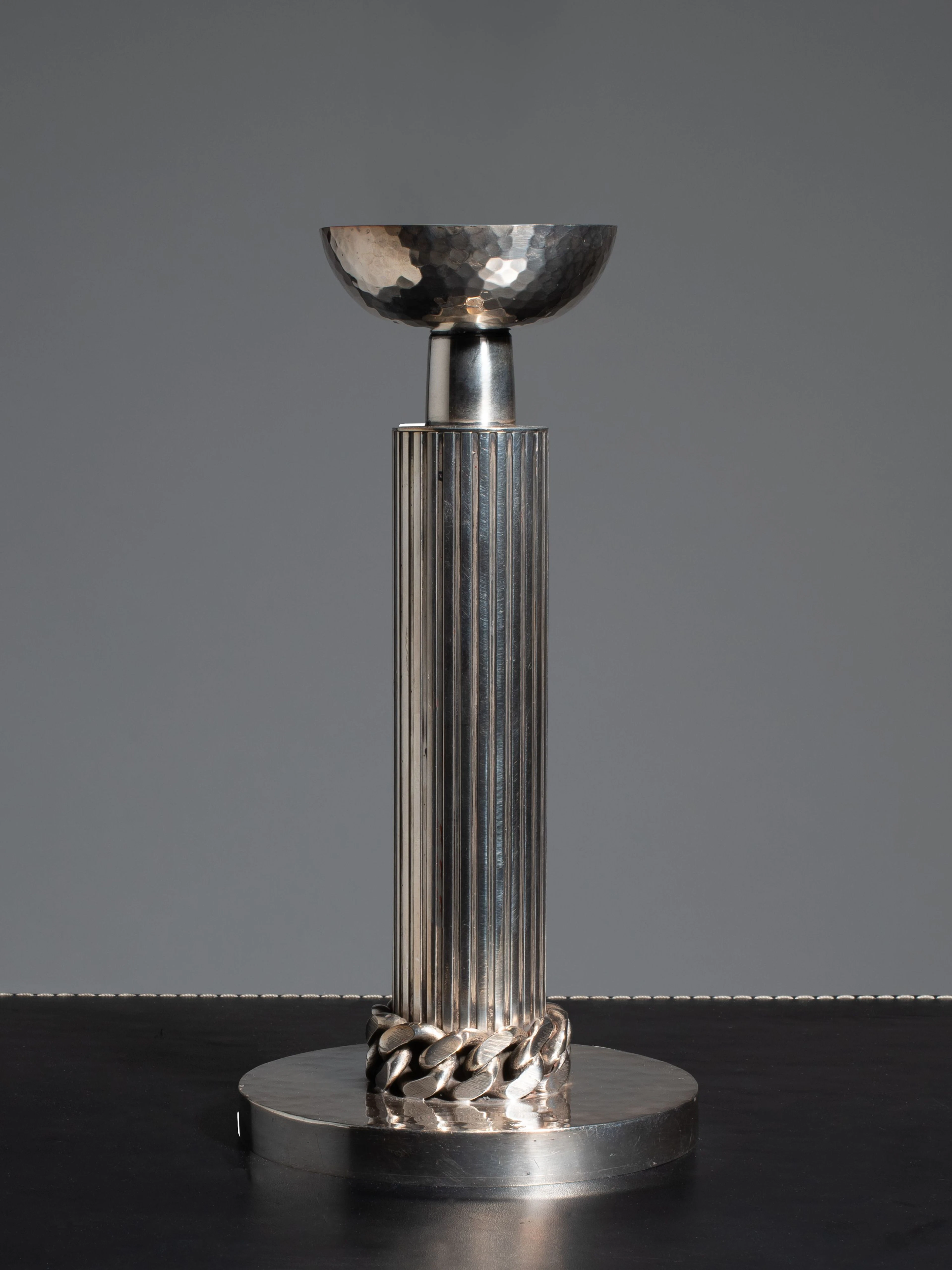 Jean DESPRÉS 1889 - 1980 Bougeoir monté en lampe
