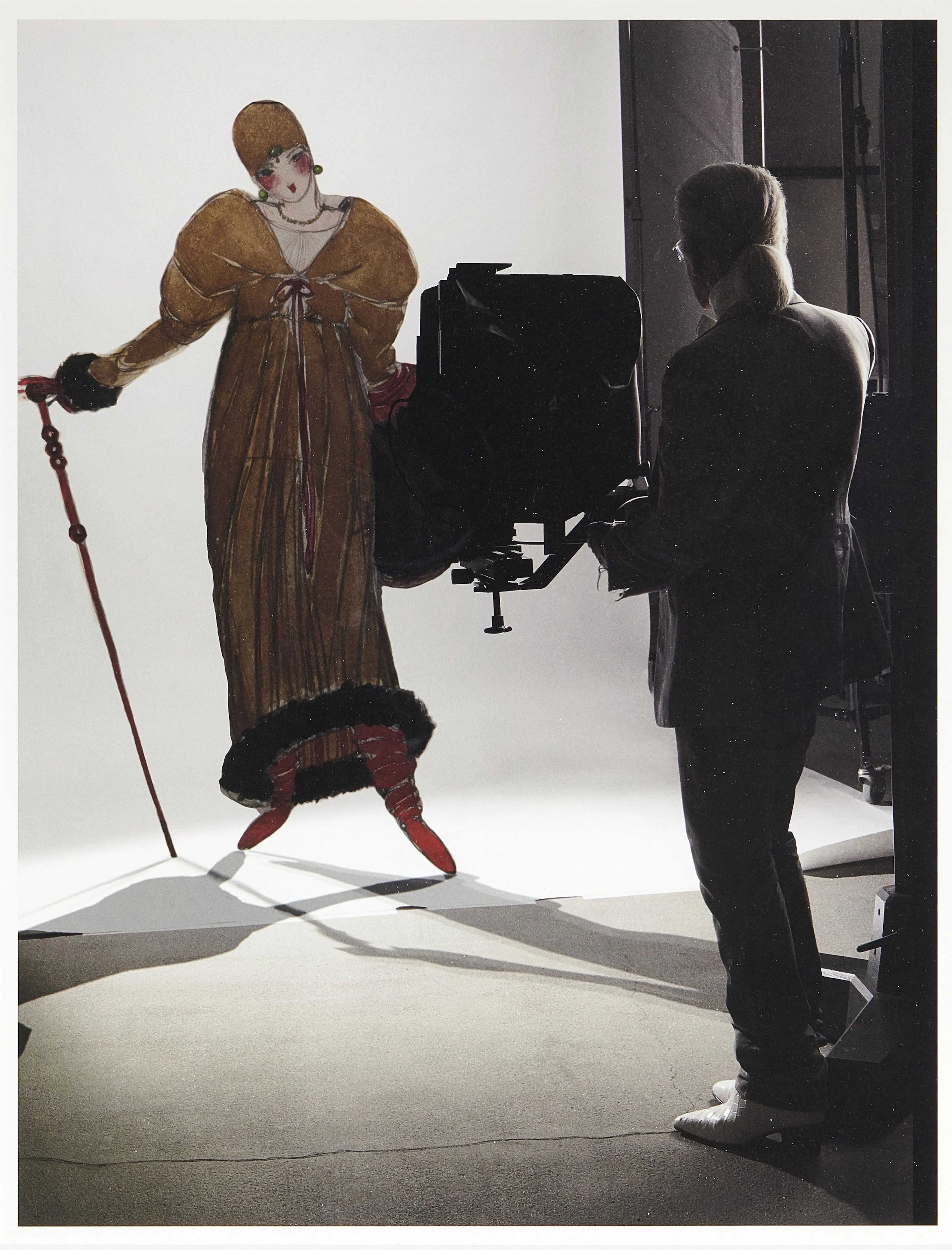 KARL LAGERFELD 1933 - 2019 Karl Lagerfeld photographiant...