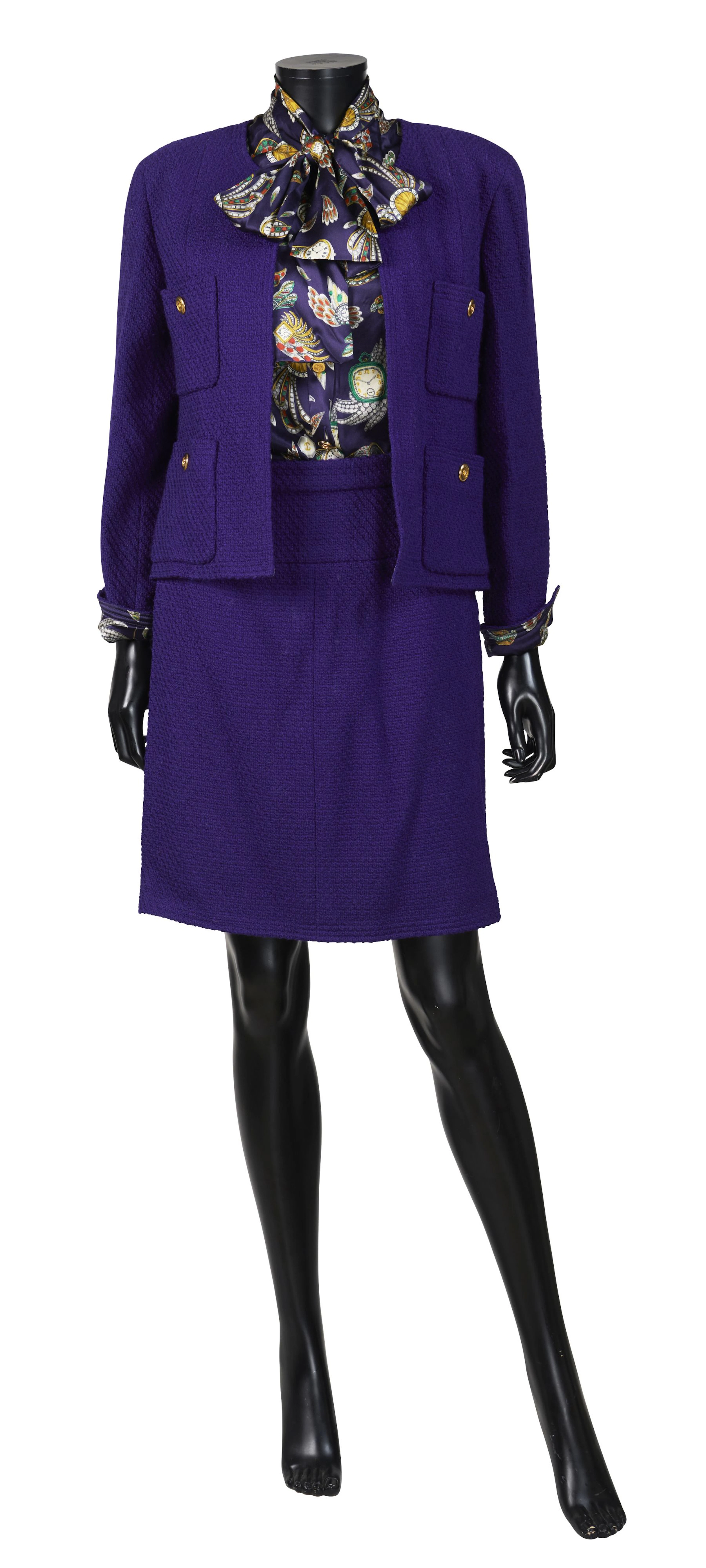 CHANEL BOUTIQUE Ensemble en lainage bouclette violet et...