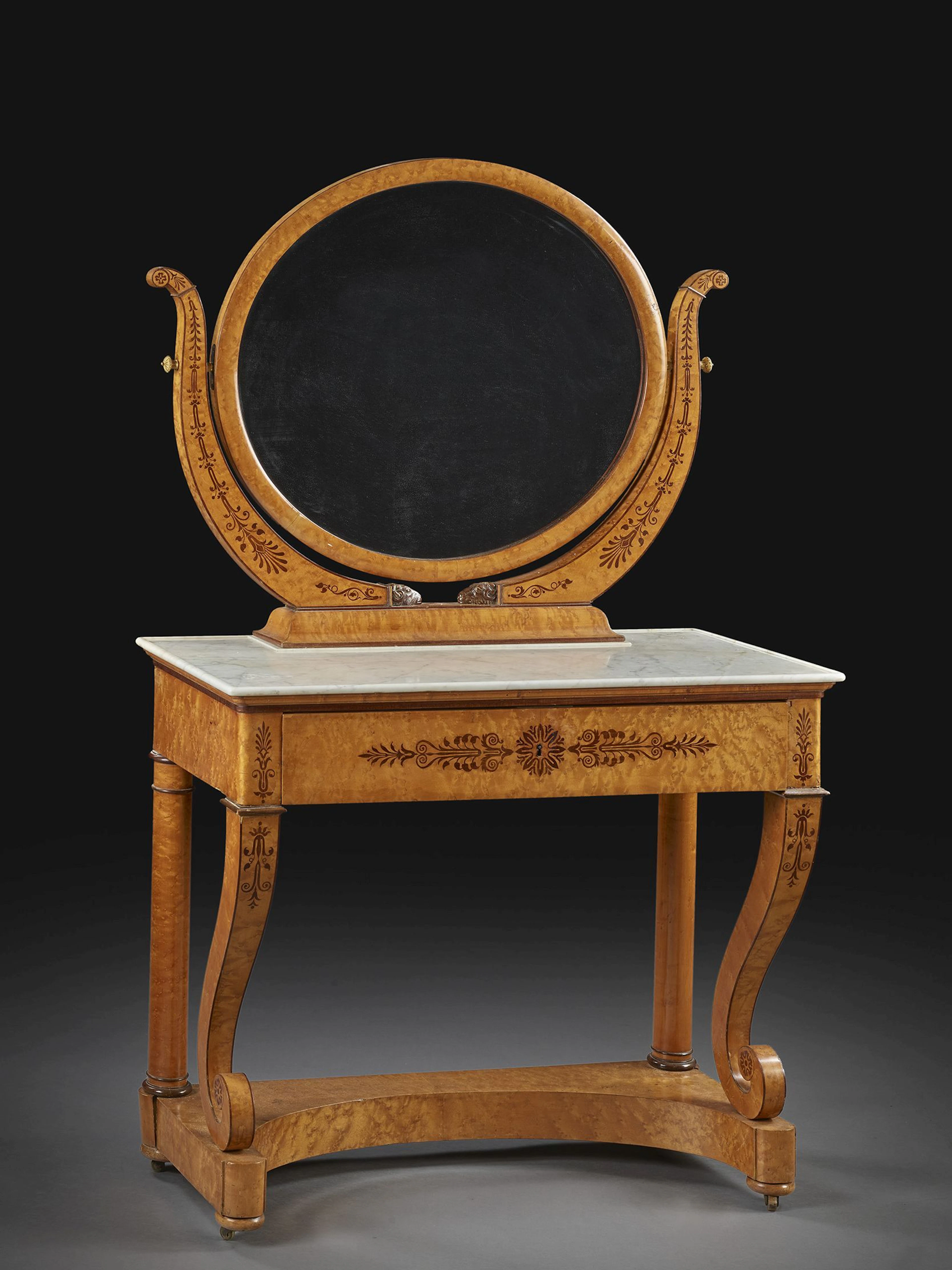 COIFFEUSE D'ÉPOQUE CHARLES X