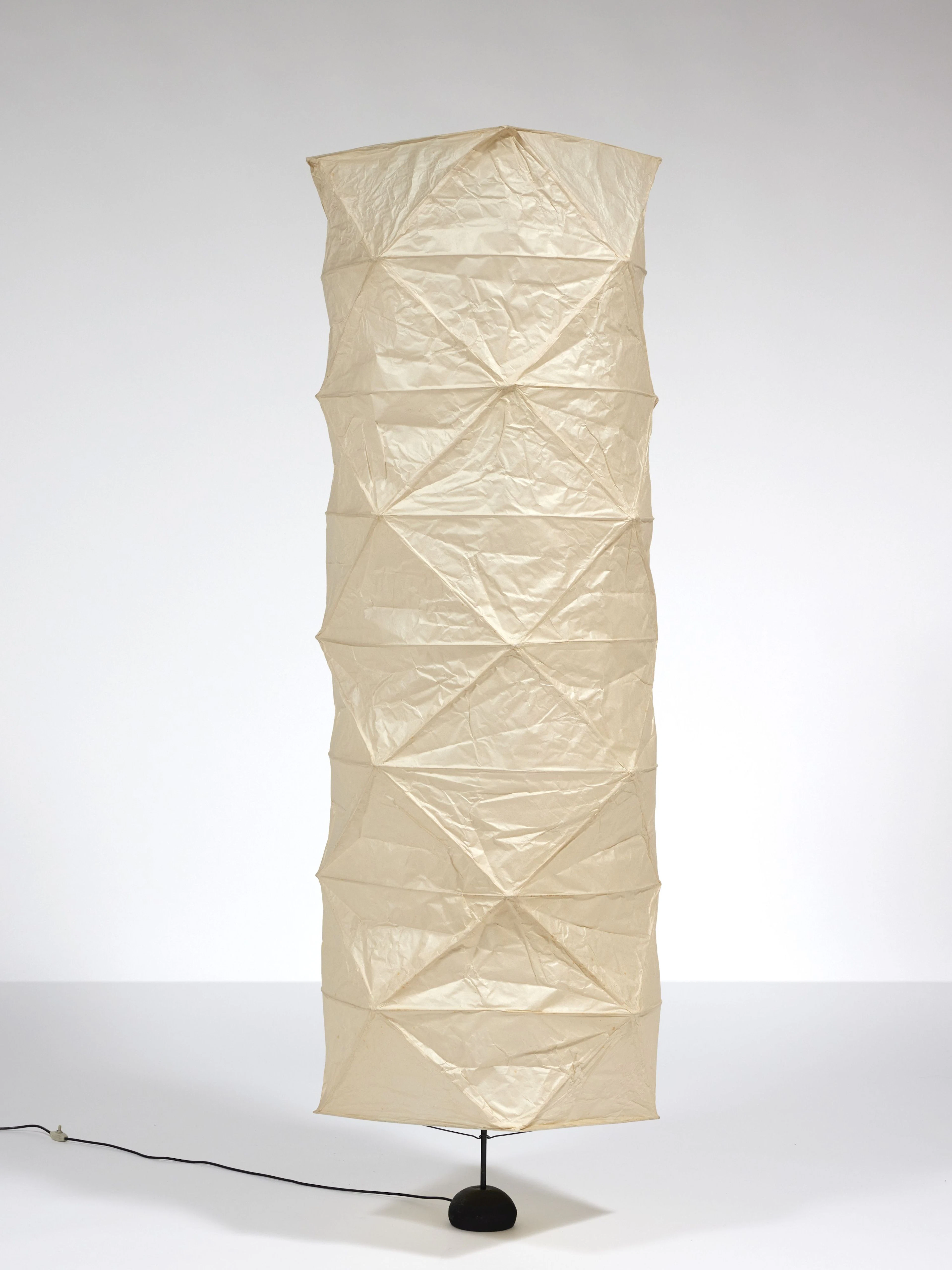 Isamu NOGUCHI 1904-1988 Lampadaire modèle « L4 » de la série Akari - circa 1960