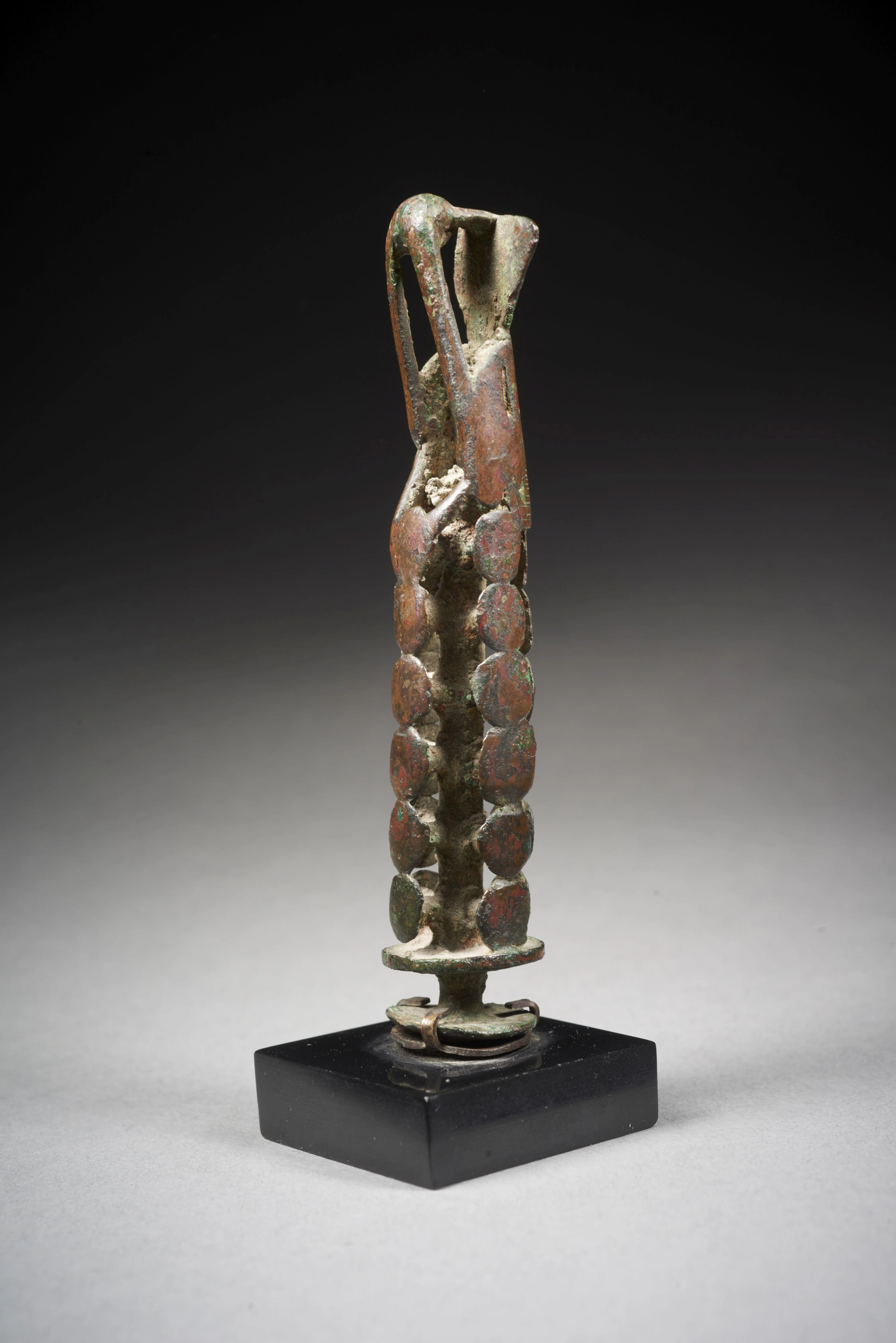 ÉLÉMENT DE CEINTURE EN BRONZE Art grec, VIIIe-VIIe siècle av. J.-C.