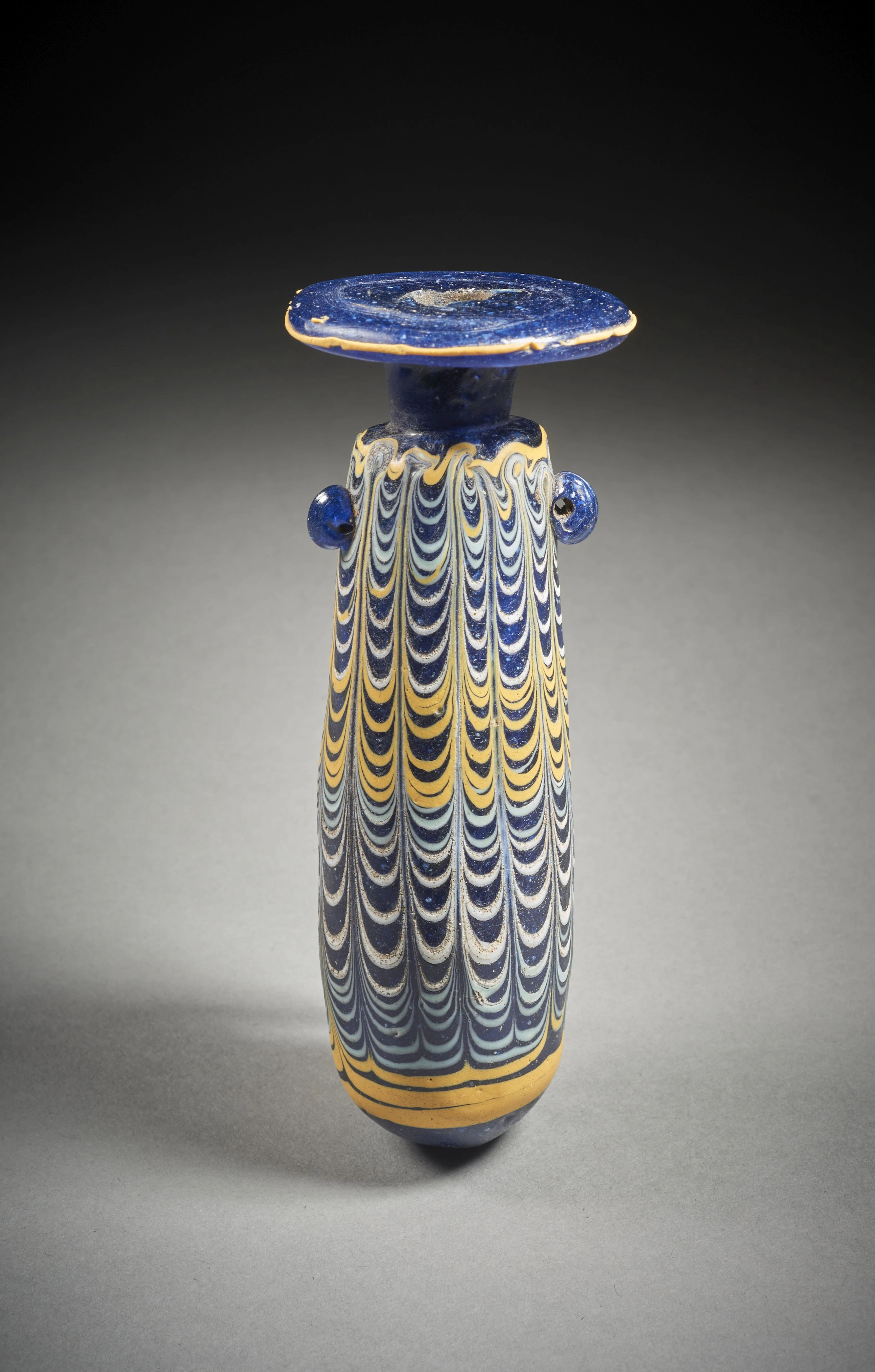 ALABASTRON EN PÂTE DE VERRE Méditerranée orientale, IVe-IIIe siècle av. J.-C.