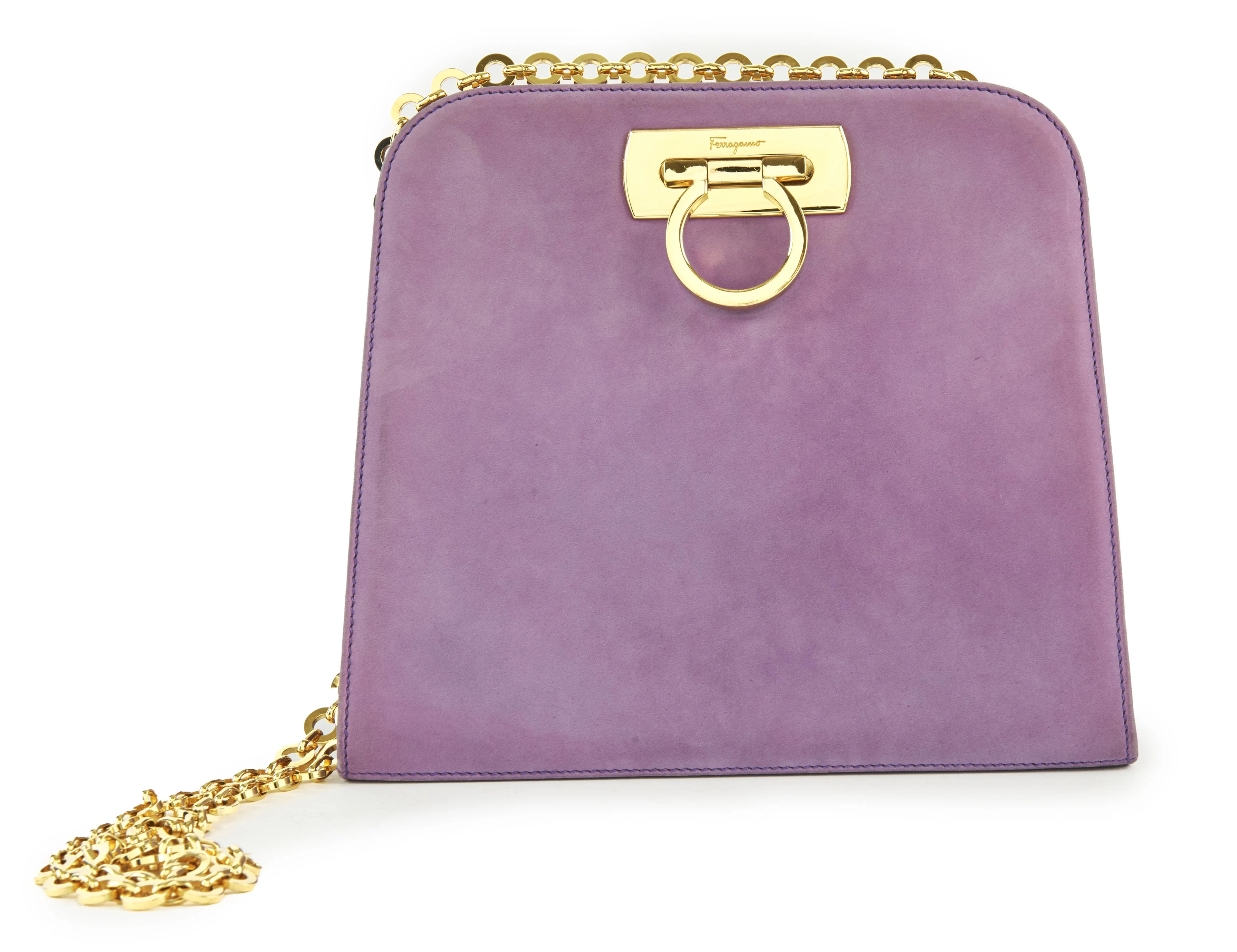 SALVATORE FERRAGAMO Sac Daim lilas et fermoir en métal...
