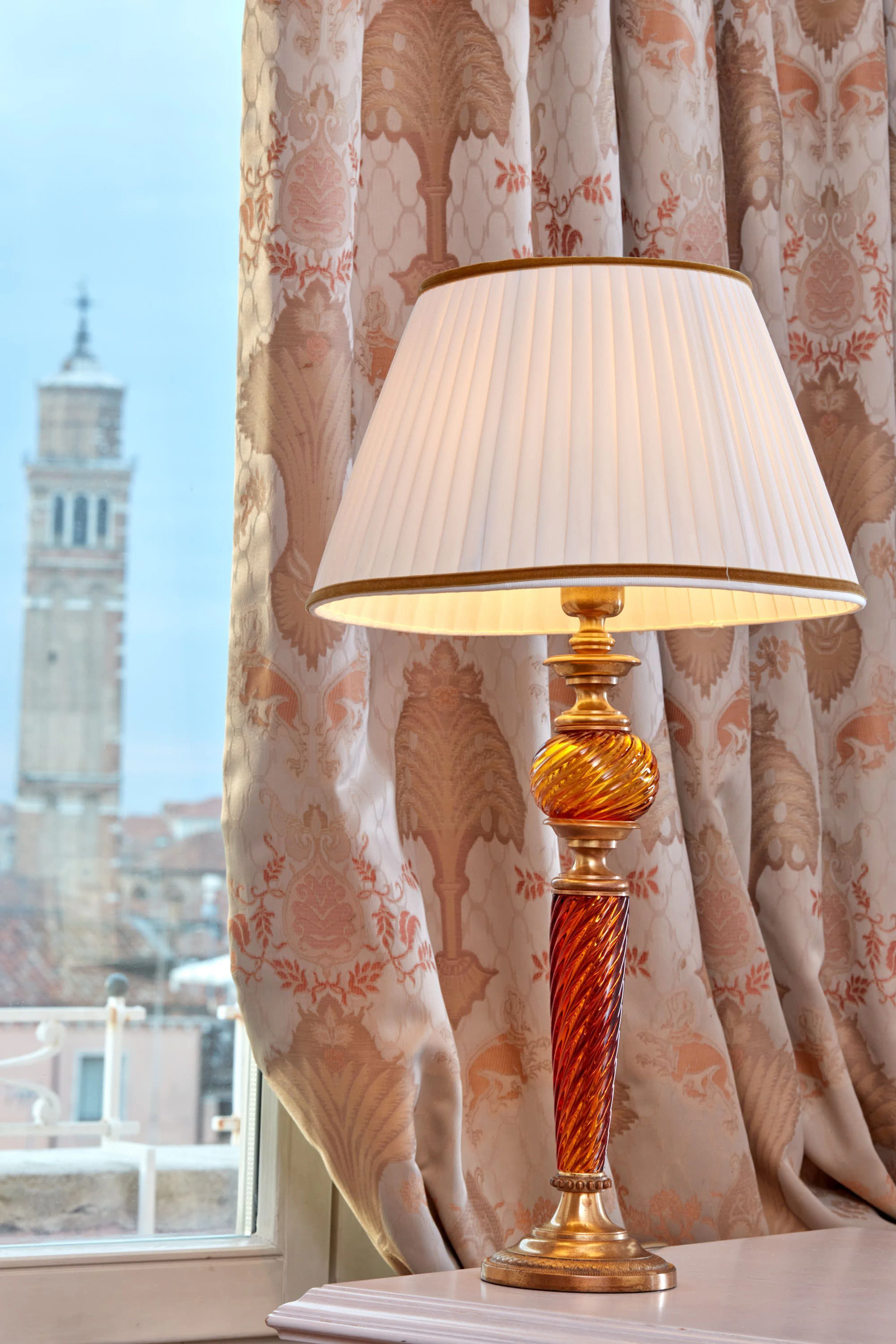 Paire de lampes de salon