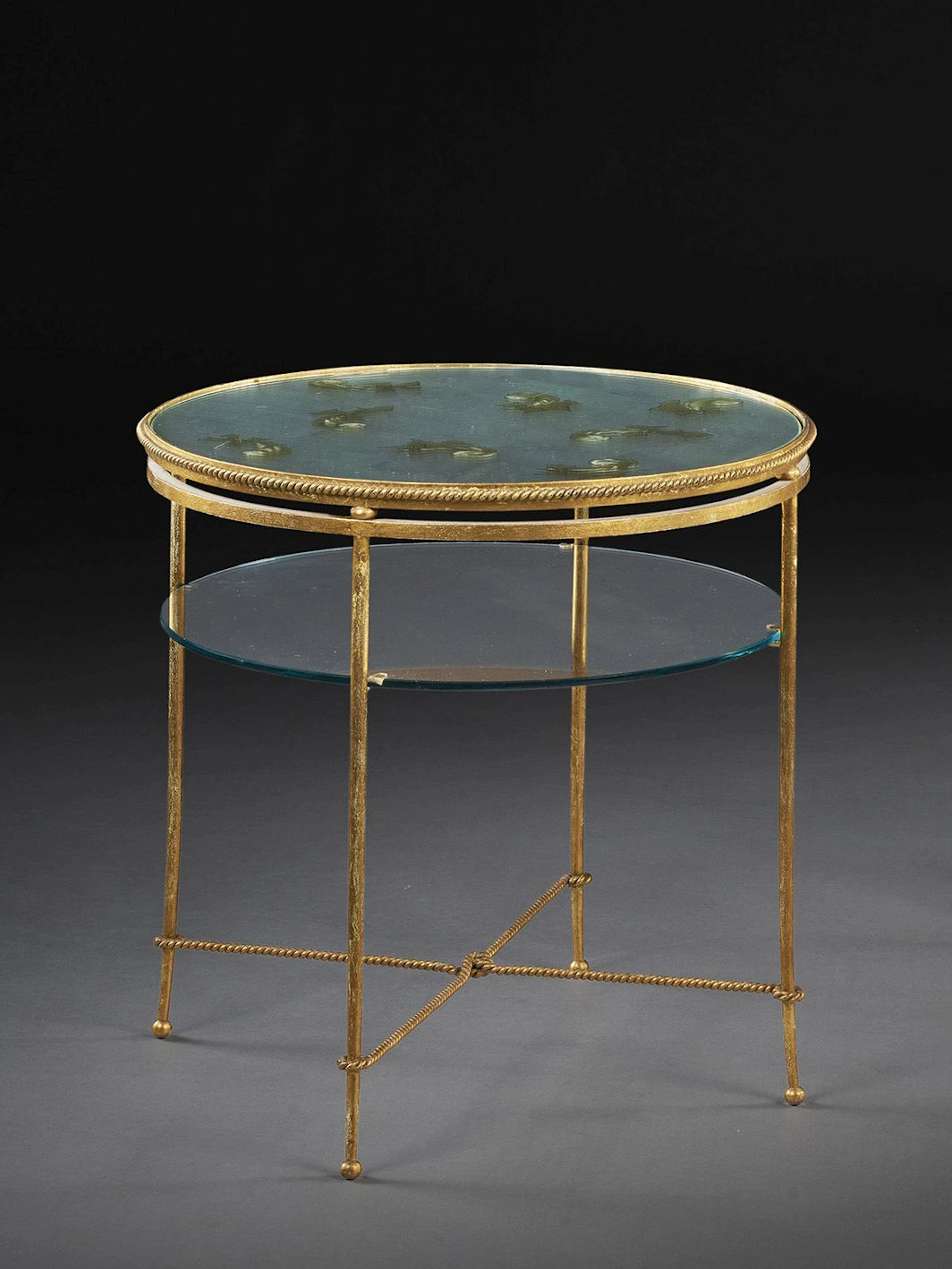 TABLE D'APPOINT DE STYLE NÉOCLASSIQUE Attribuée à Maison Bagues