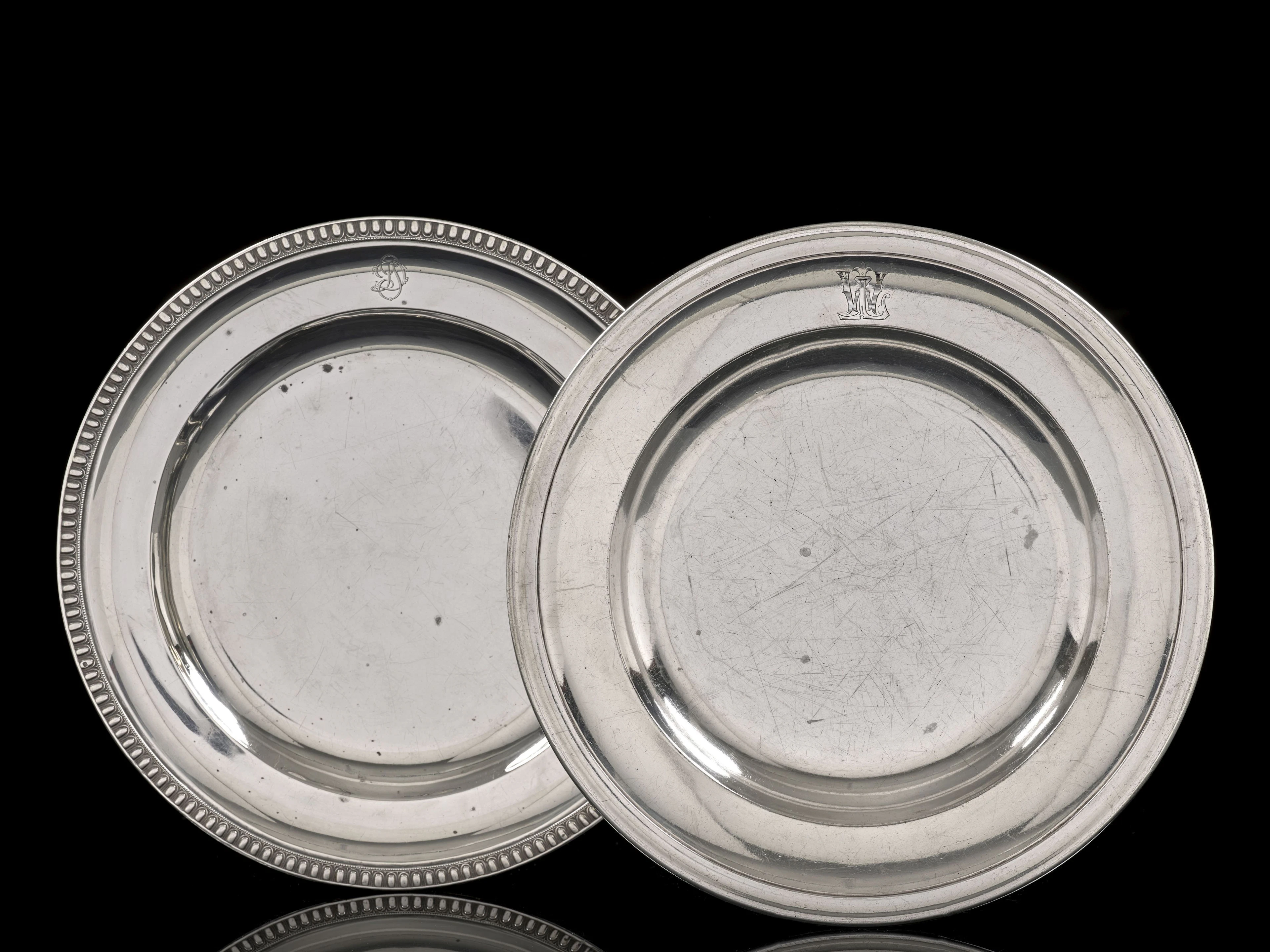 GRAND PLAT ROND EN ARGENT (950) Orfèvre Léontine Compère...