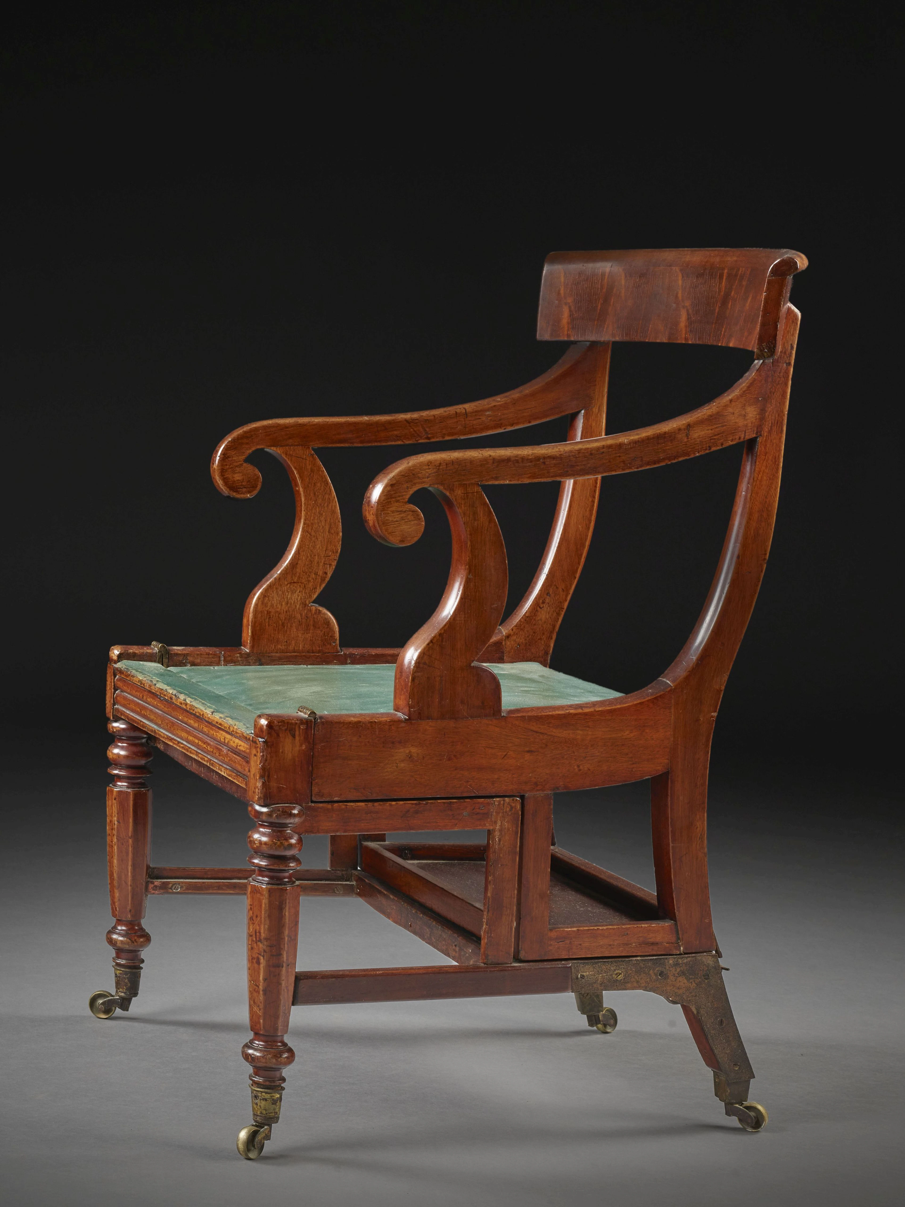 FAUTEUIL FORMANT ESCABEAU DE BIBLIOTHÈQUE, TRAVAIL ANGLAIS D'ÉPOQUE VICTORIENNE