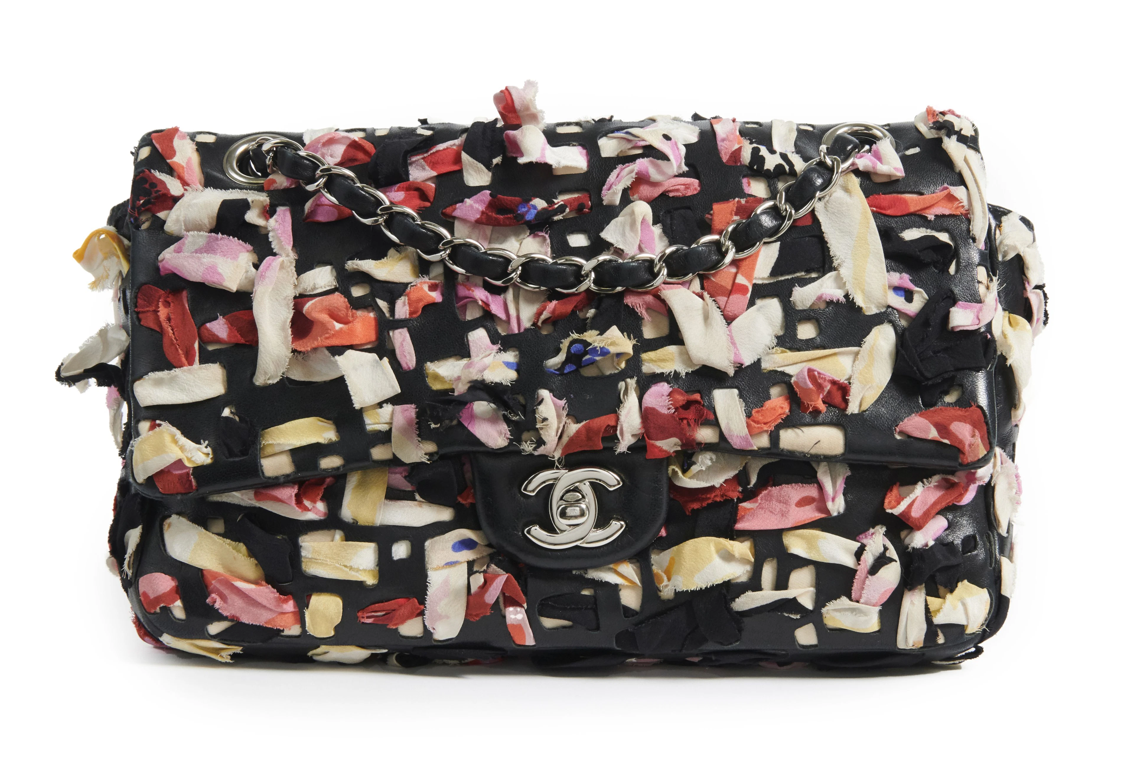 CHANEL Spring 2011 Sac TIMELESS Cuir noir entremelé de...