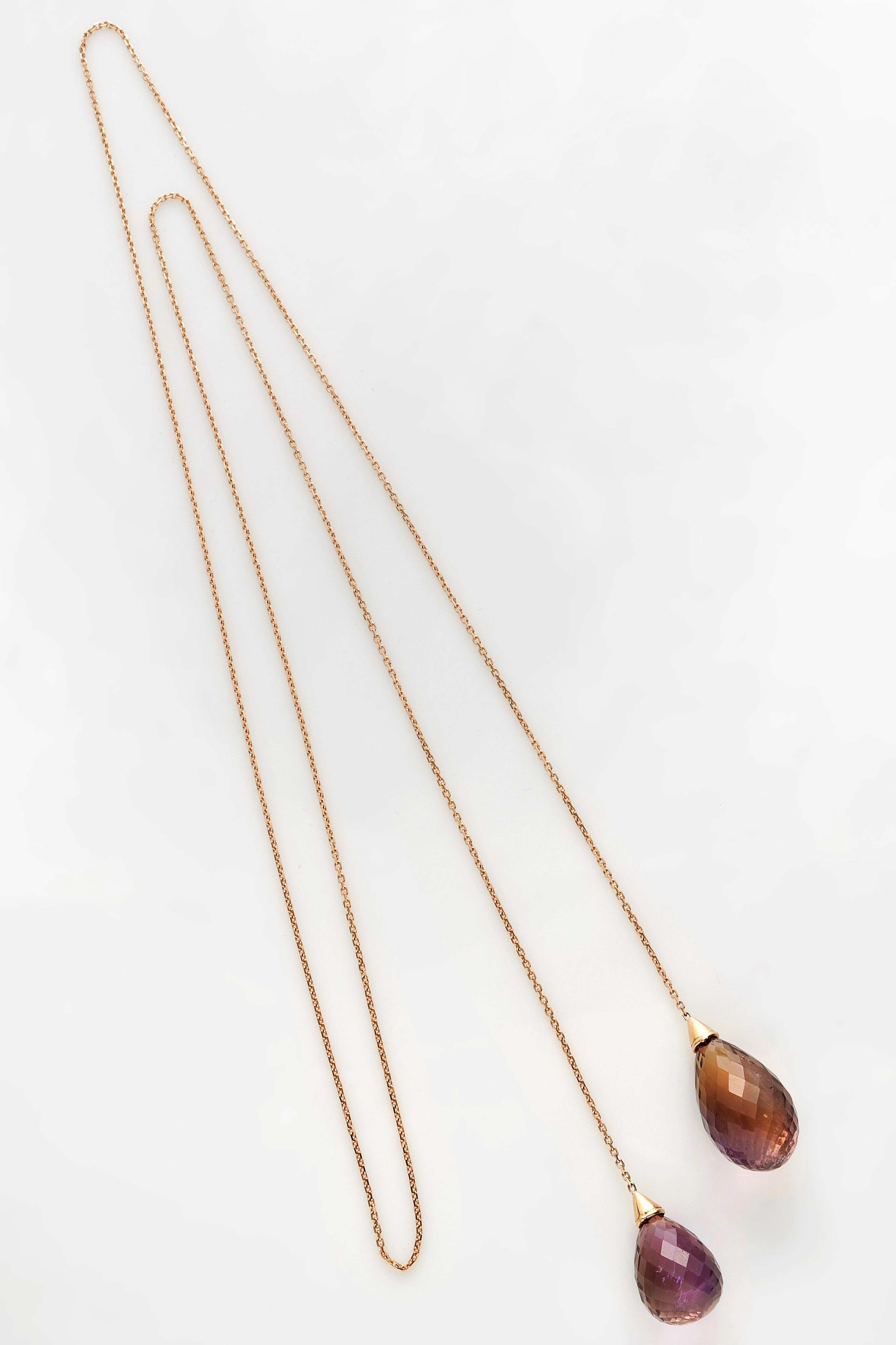Long collier cravate
