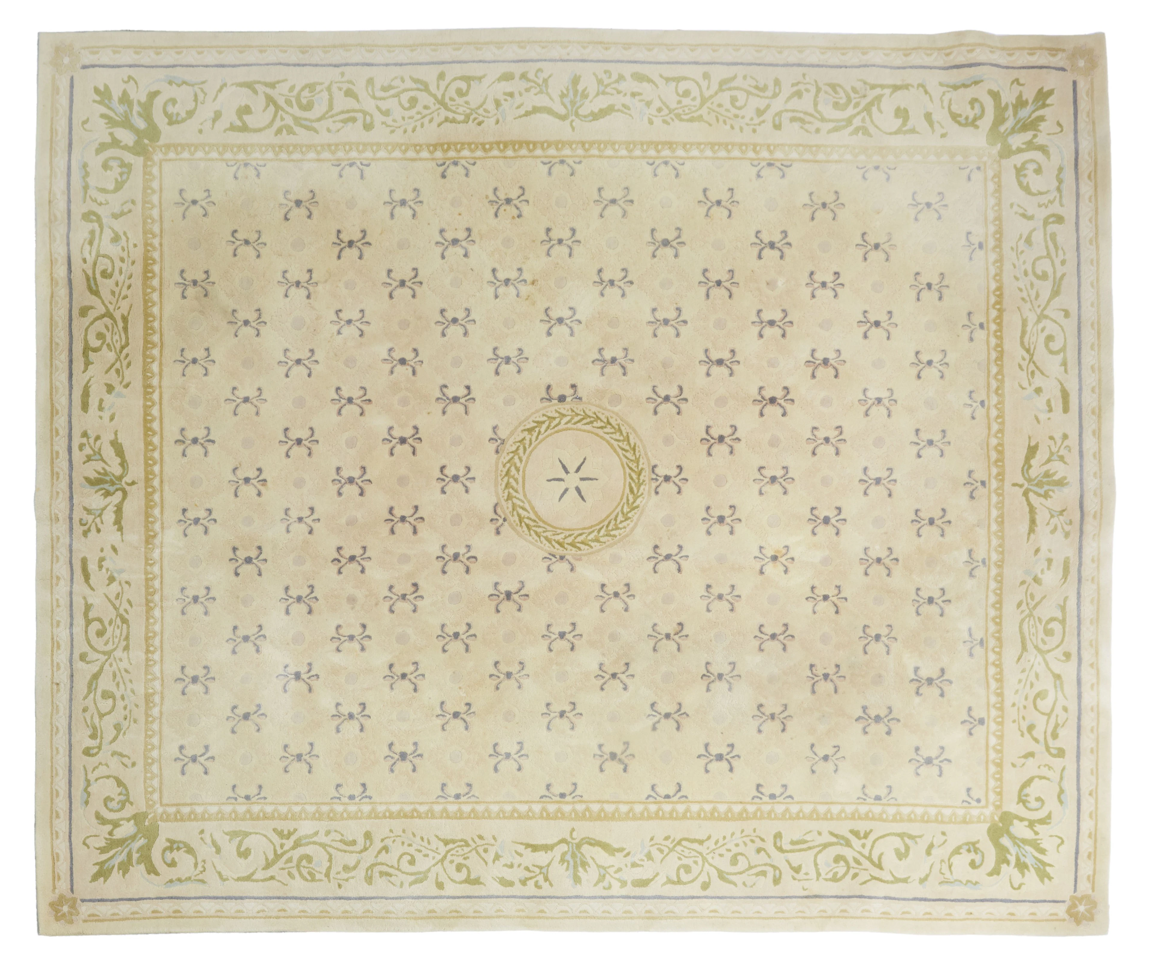 Important tapis de forme rectangulaire
