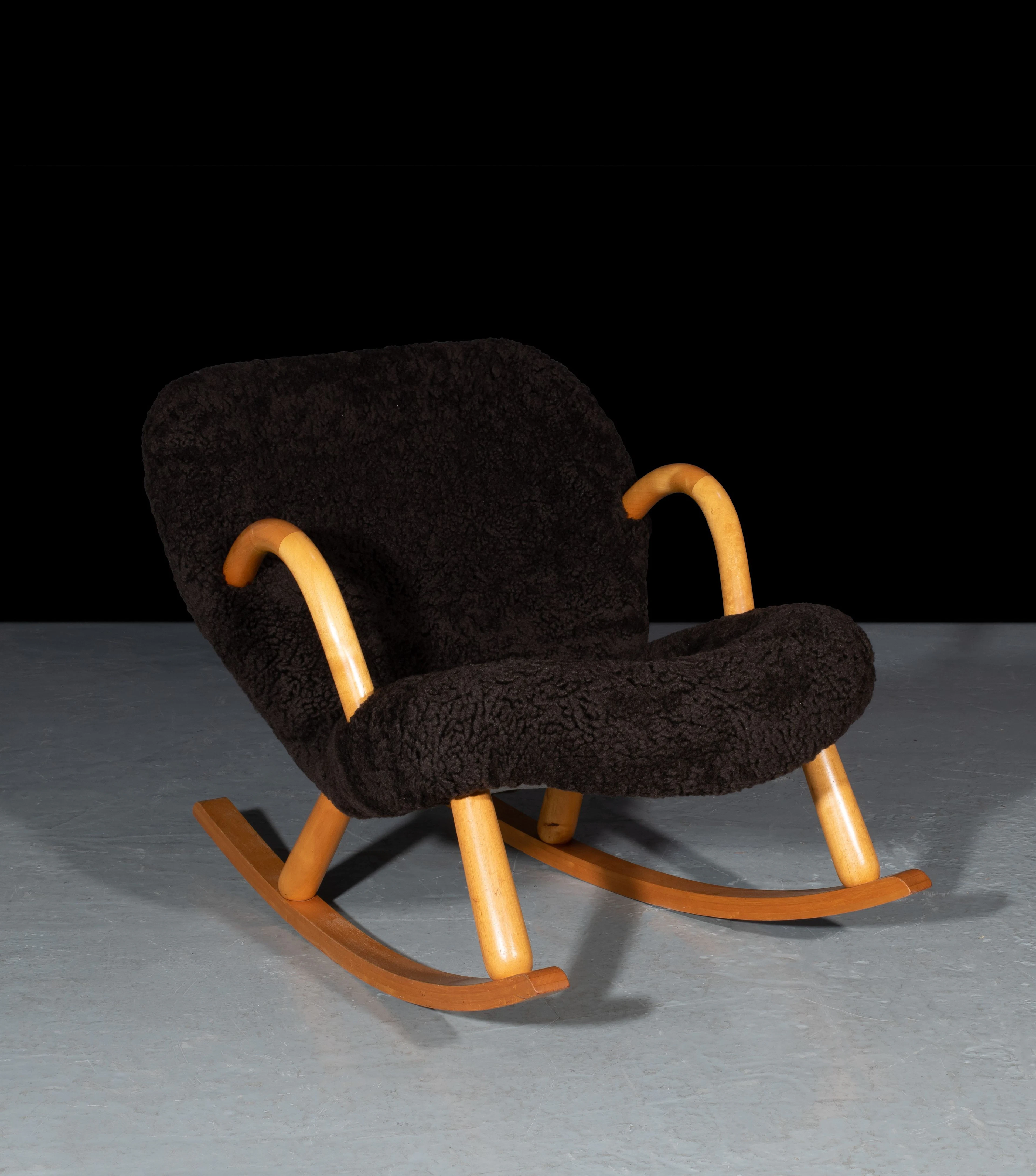 Arnold MADSEN 1907-1989 Fauteuil à bascule dit "Clam" - Modèle créé en 1944