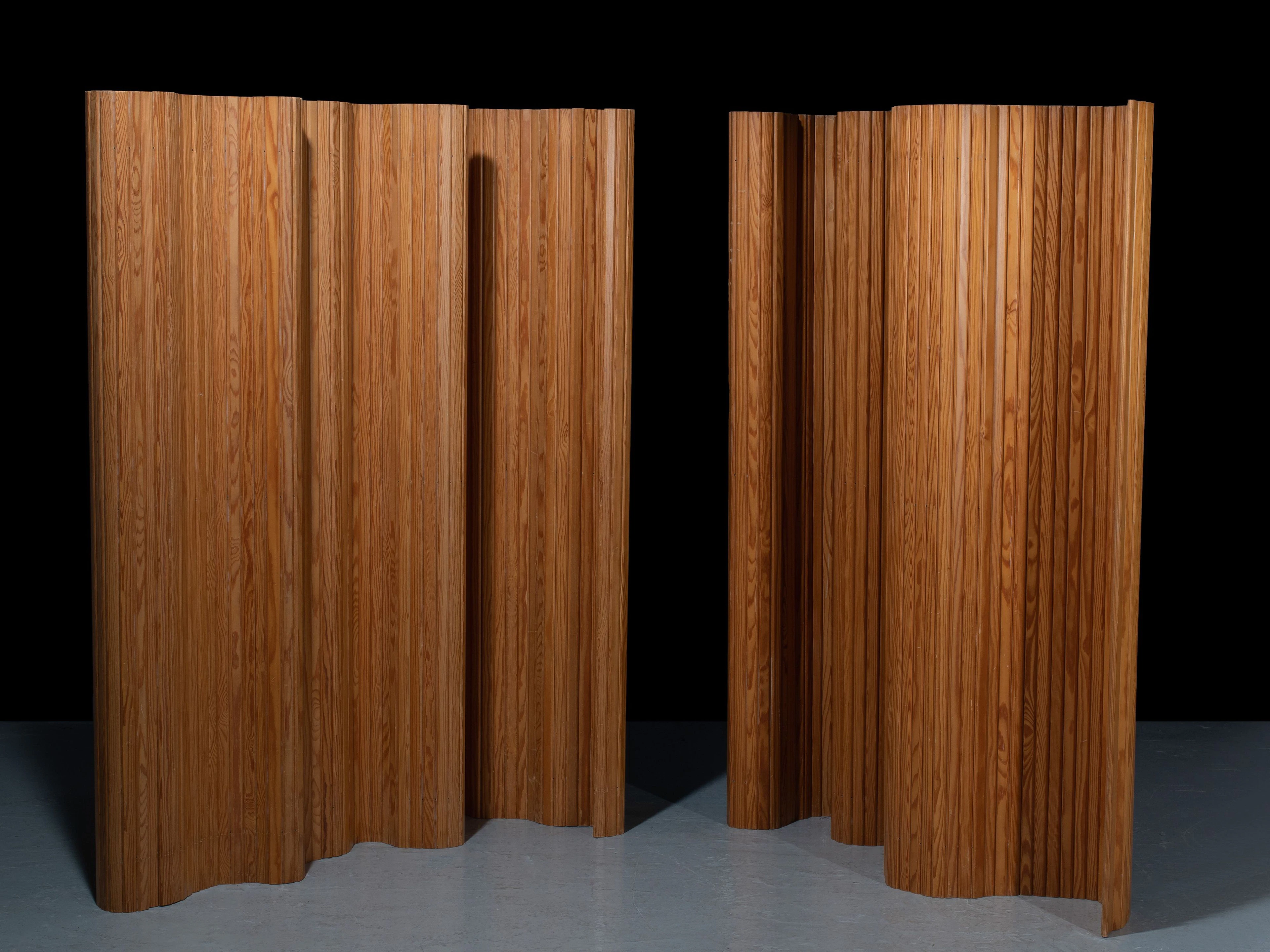 Alvar AALTO 1898 - 1976 Paire de paravents – circa 1960