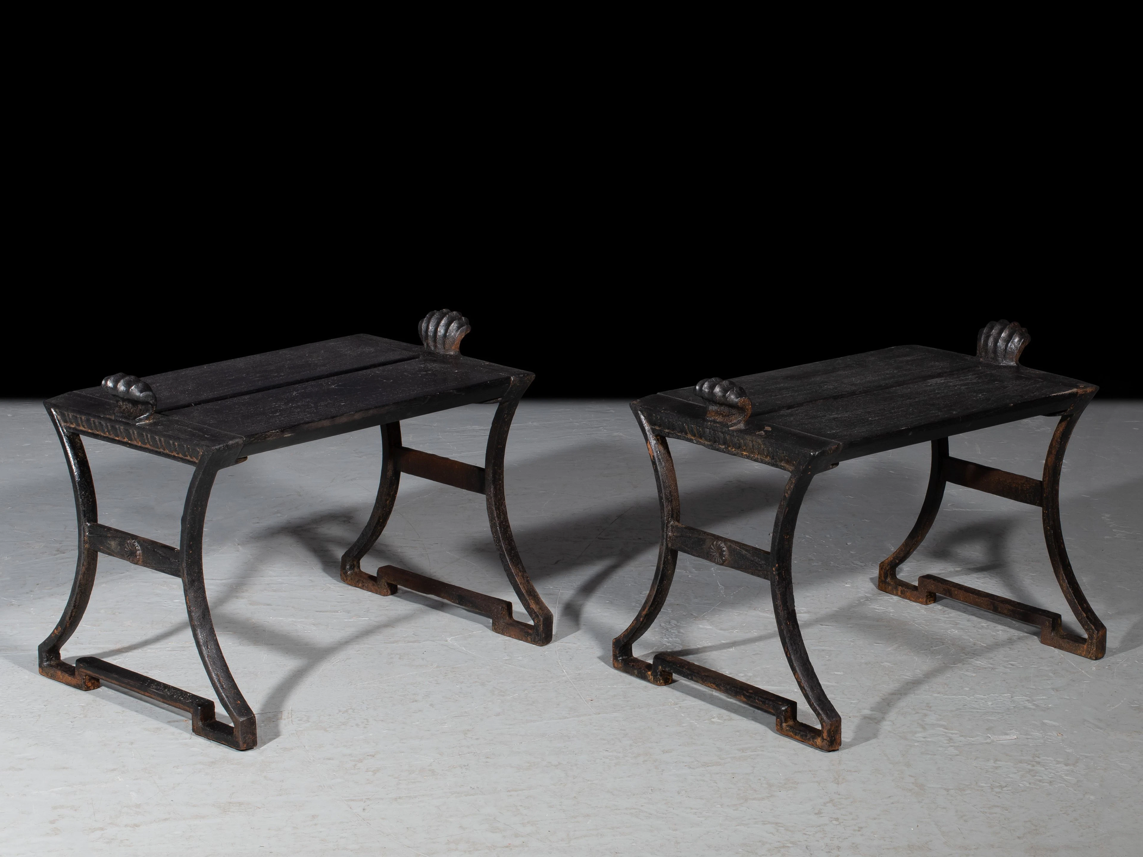 Folke BENSOW 1886-1971 Paire de tabourets dits « Taburett...