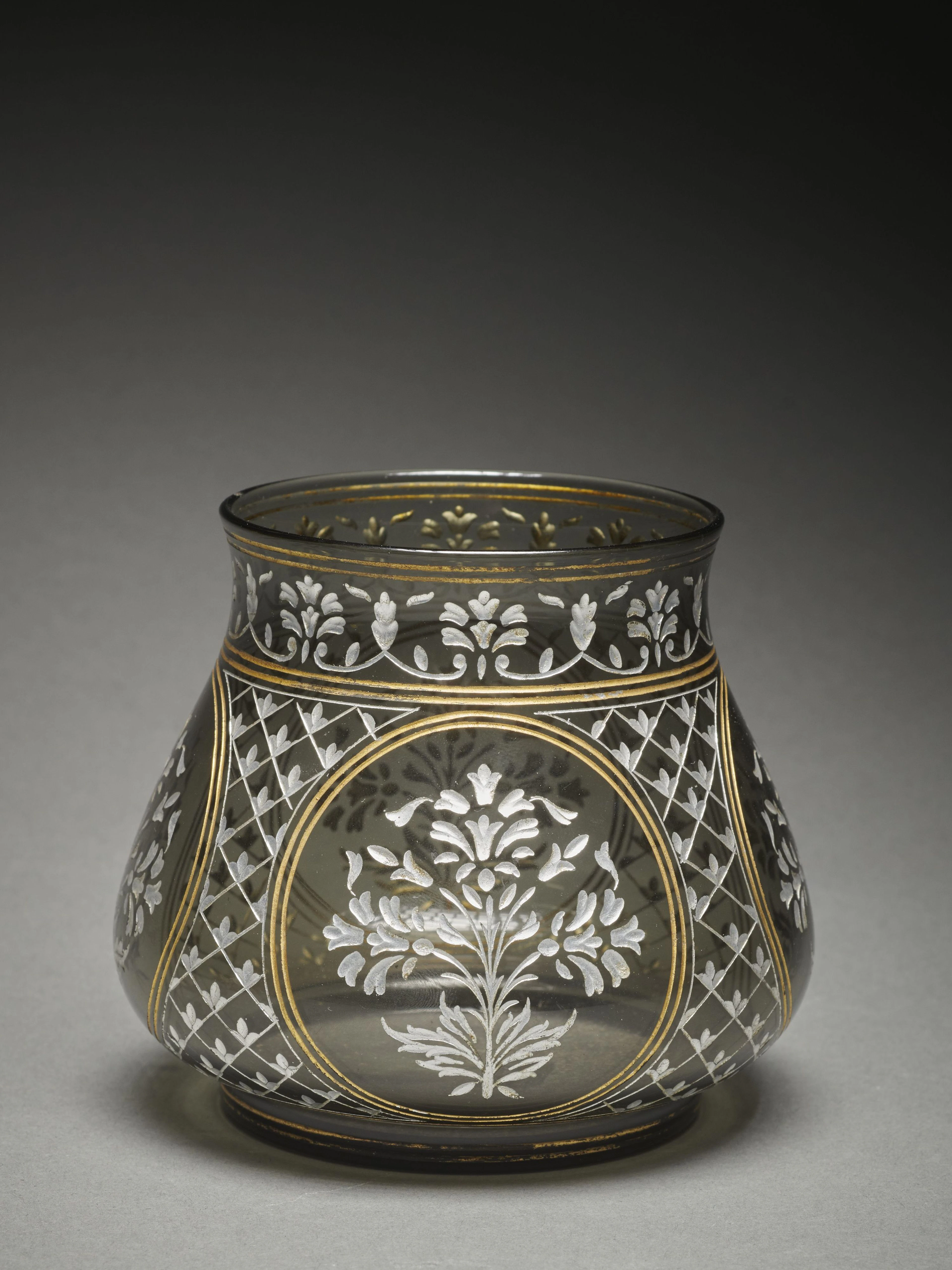 PETIT VASE DE STYLE MOGHOL J.&L. Lobmeyr, Vienne, vers 1870-80