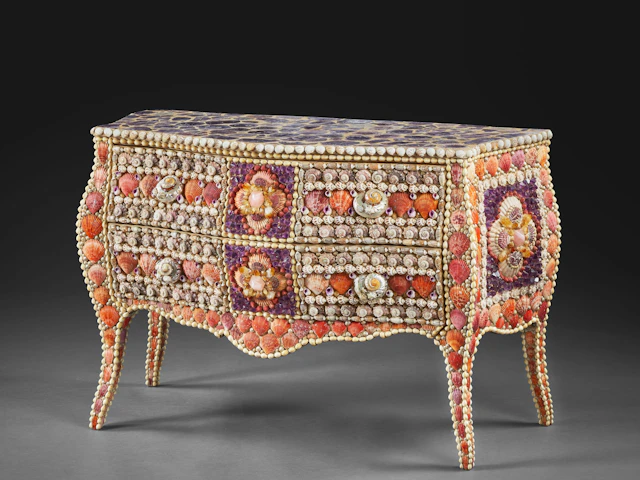 COMMODE DE STYLE LOUIS XV