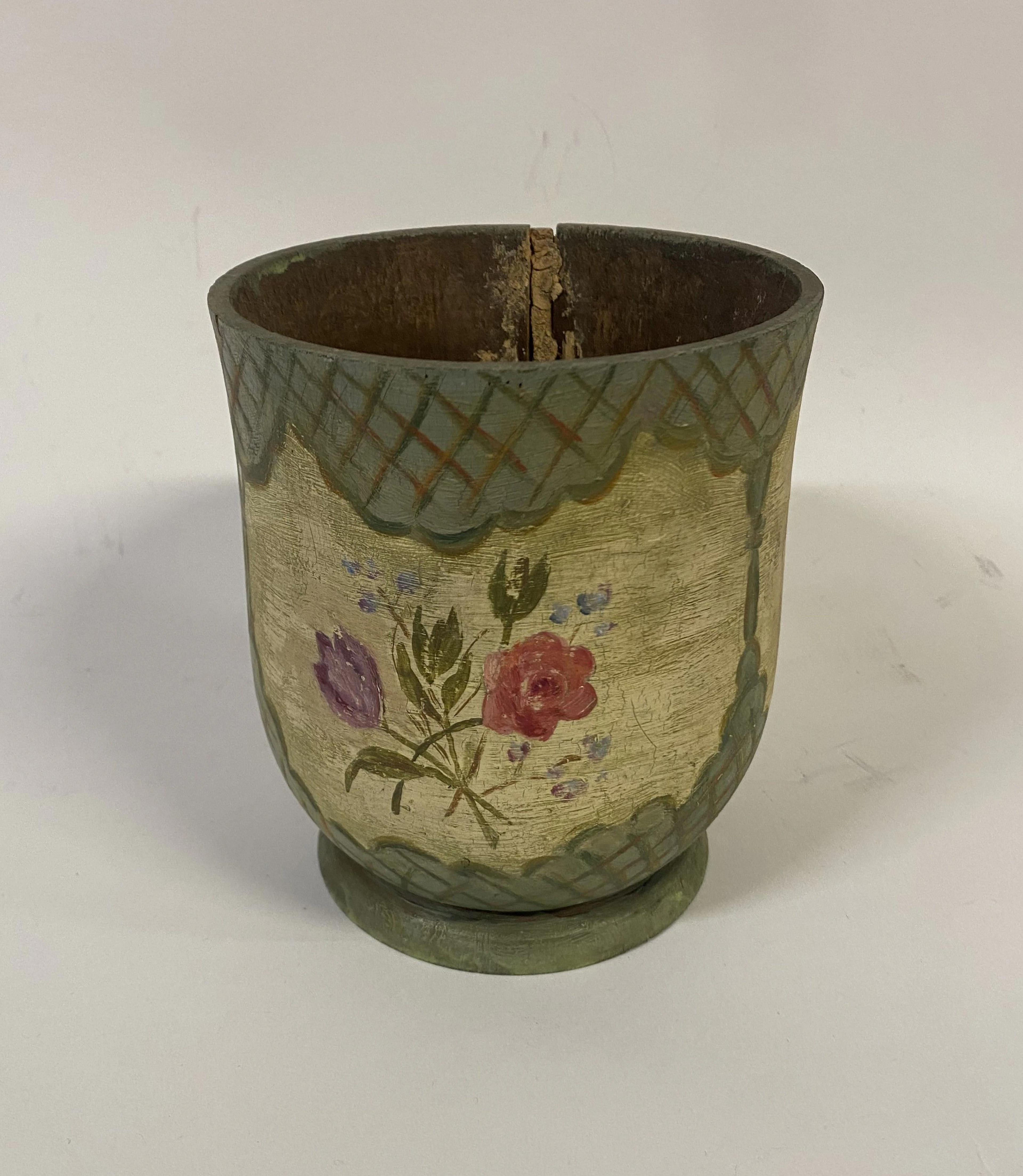 Cache pot en bois de la fin du XVIIIe siècle