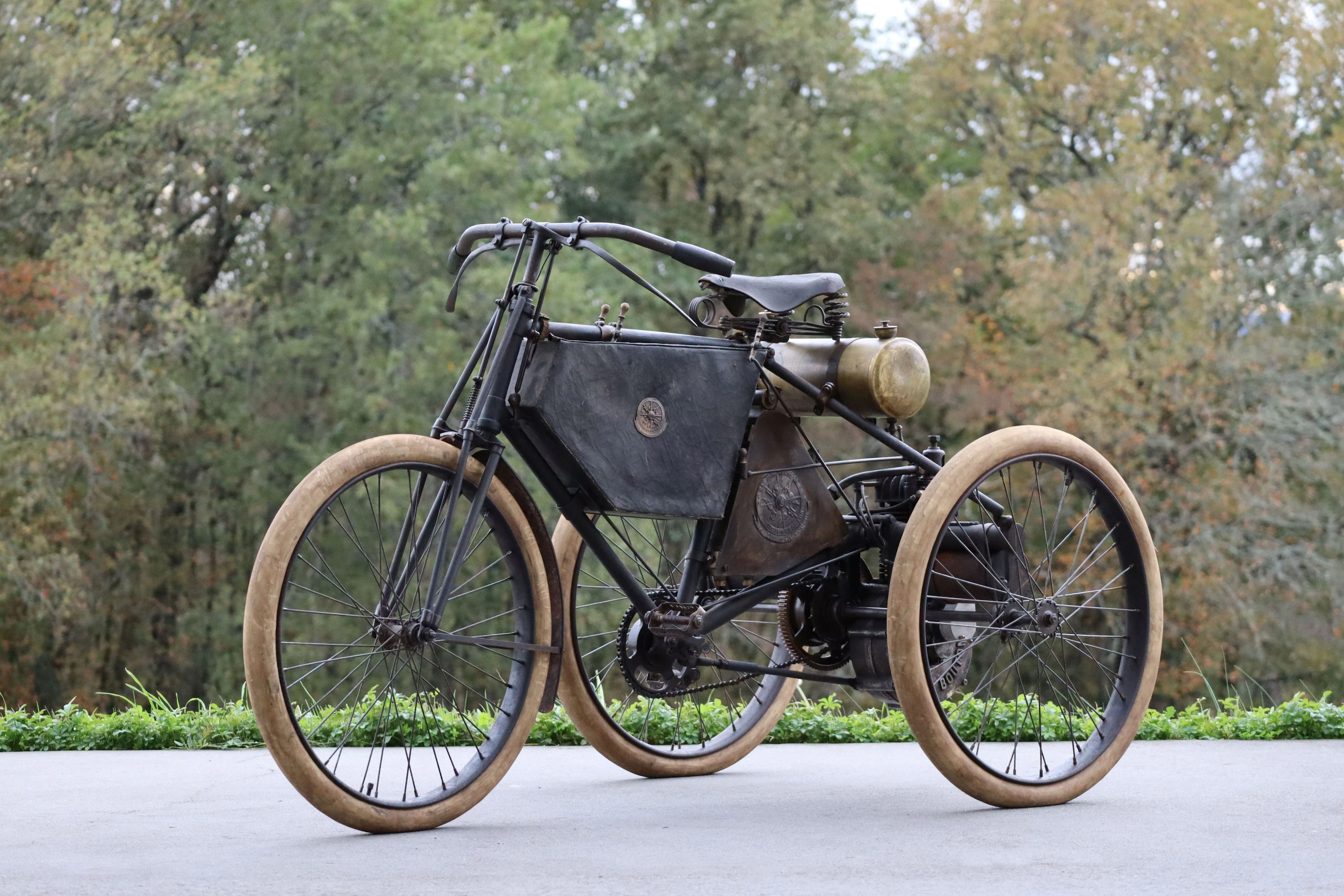 1897 De Dion-Bouton Tricycle No reserve
