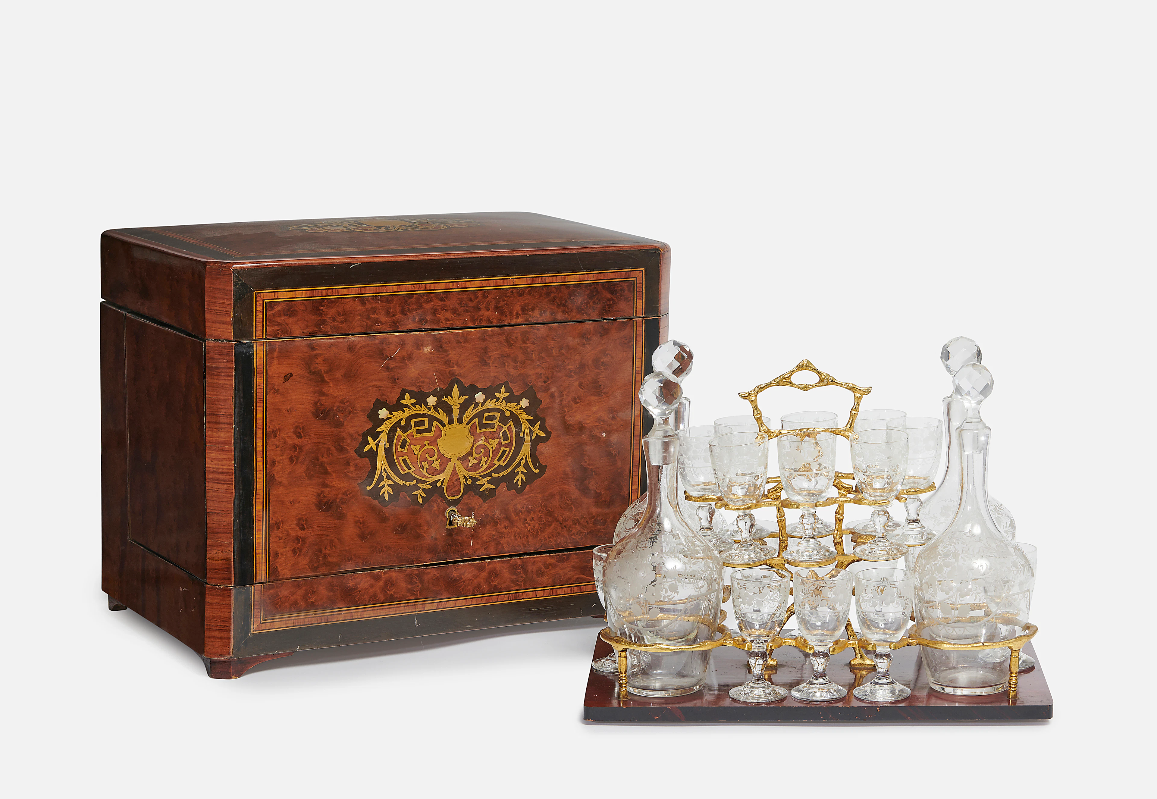 CAVE À LIQUEUR D'ÉPOQUE NAPOLÉON III