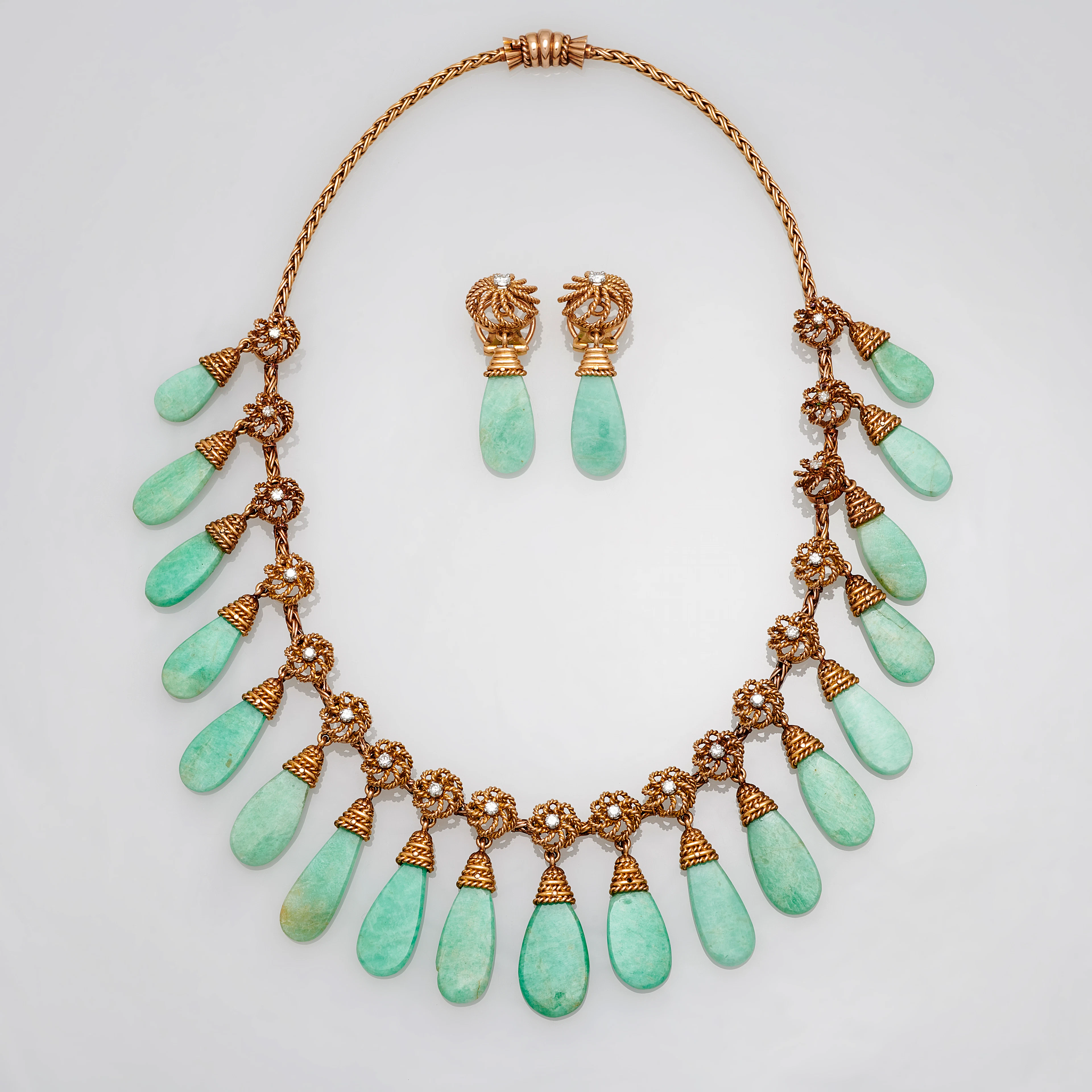 Collier et paire de pendants d'oreilles
