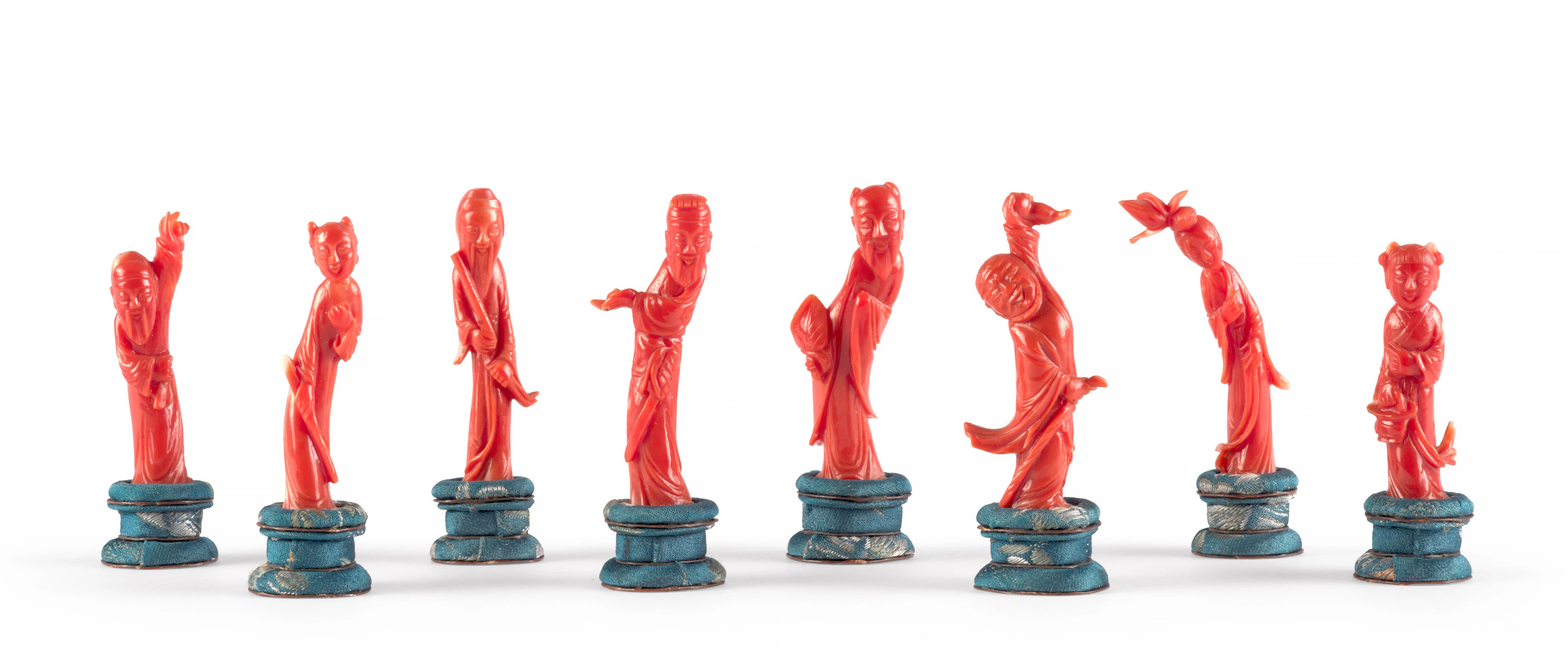 HUIT STATUETTES D’IMMORTELS TAOÏSTES EN CORAIL, Chine, début du XXe siècle