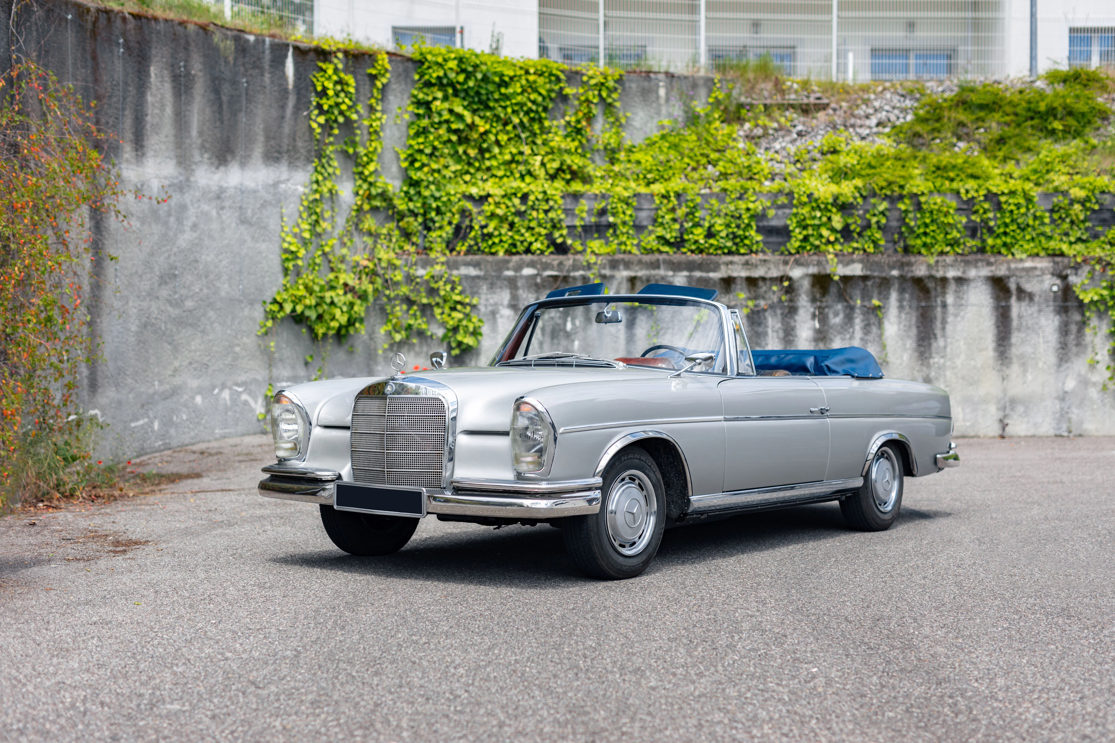 Four seats in the sun - A model as luxurious as it is...