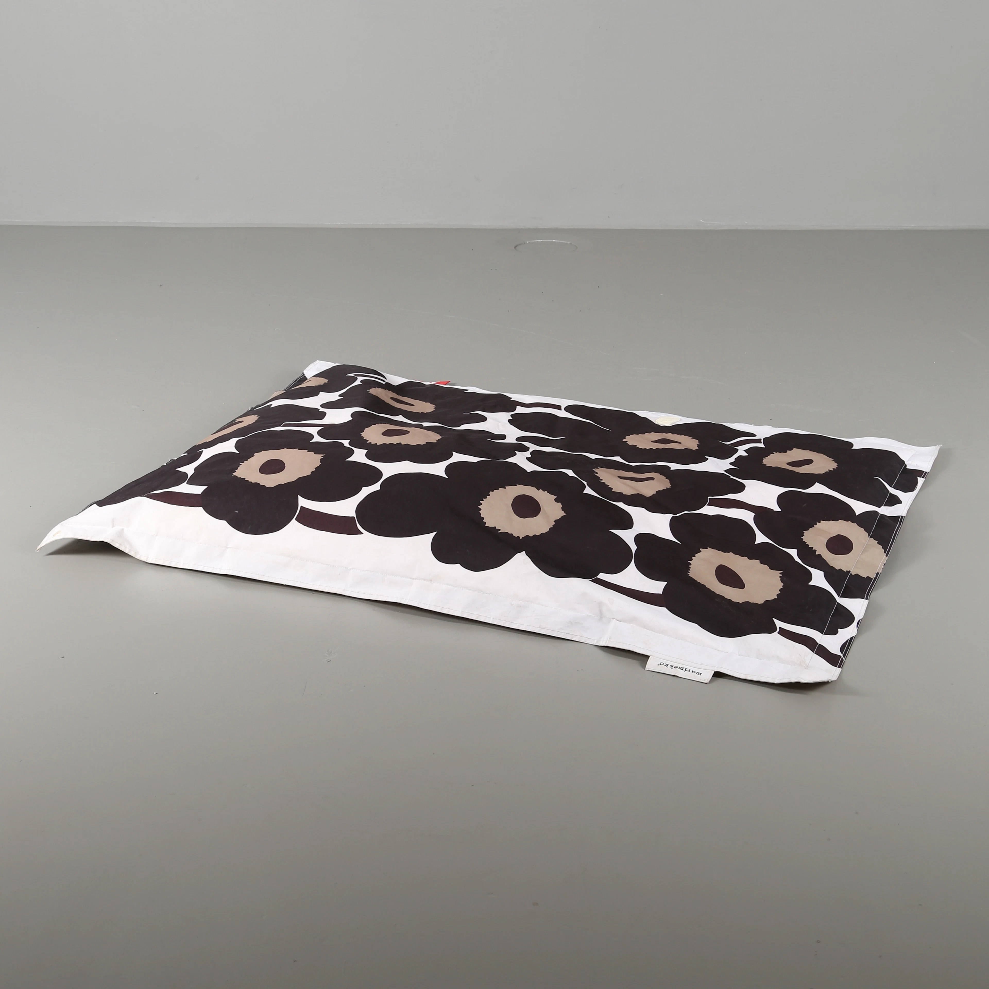 SITTPUFF "Fat Boy" Marimekko, Unikko, modern tillverkning.