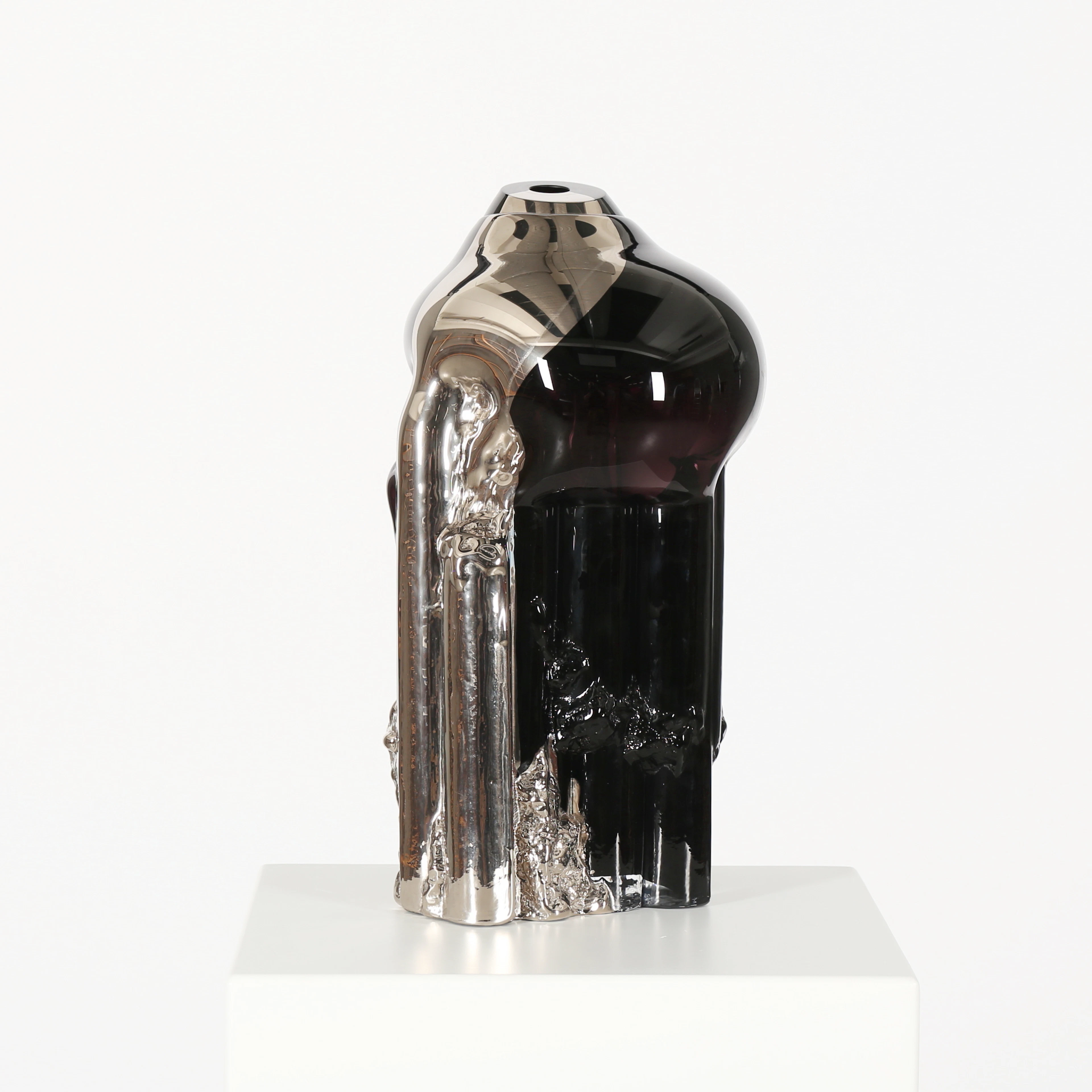 HANNA HANSDOTTER. Glasskulptur, "Platinum Rain-Black", limiterad edition 8/10, Kosta Boda, signerad.