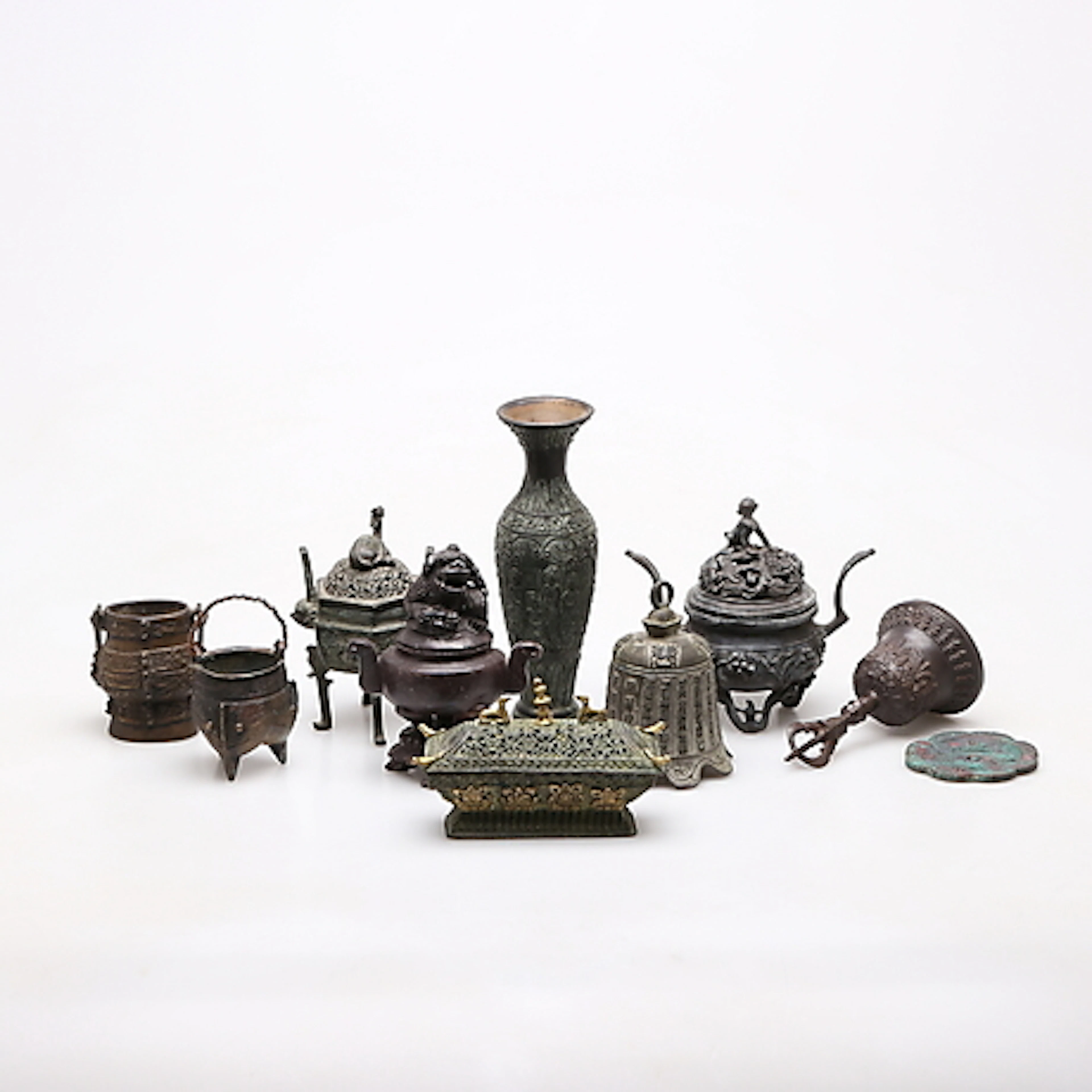 ORIENTALISKA BRONSER, 10 delar. modern til…