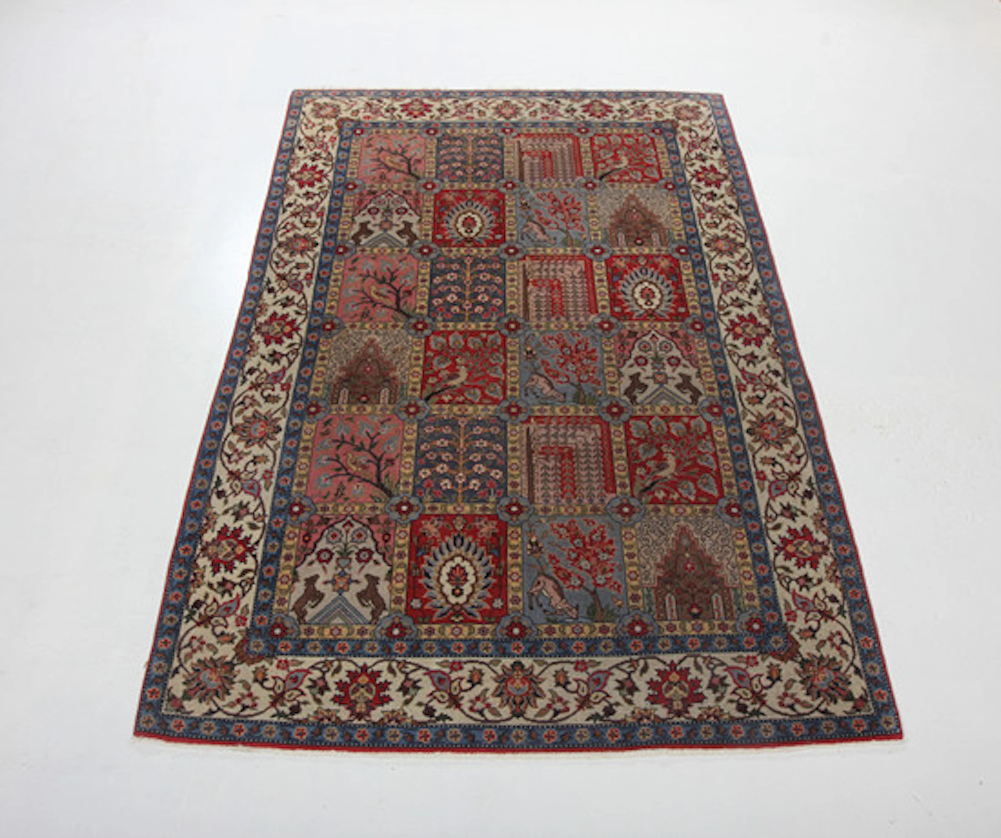 MATTA, persisk Tabriz, 260 x 170 cm.