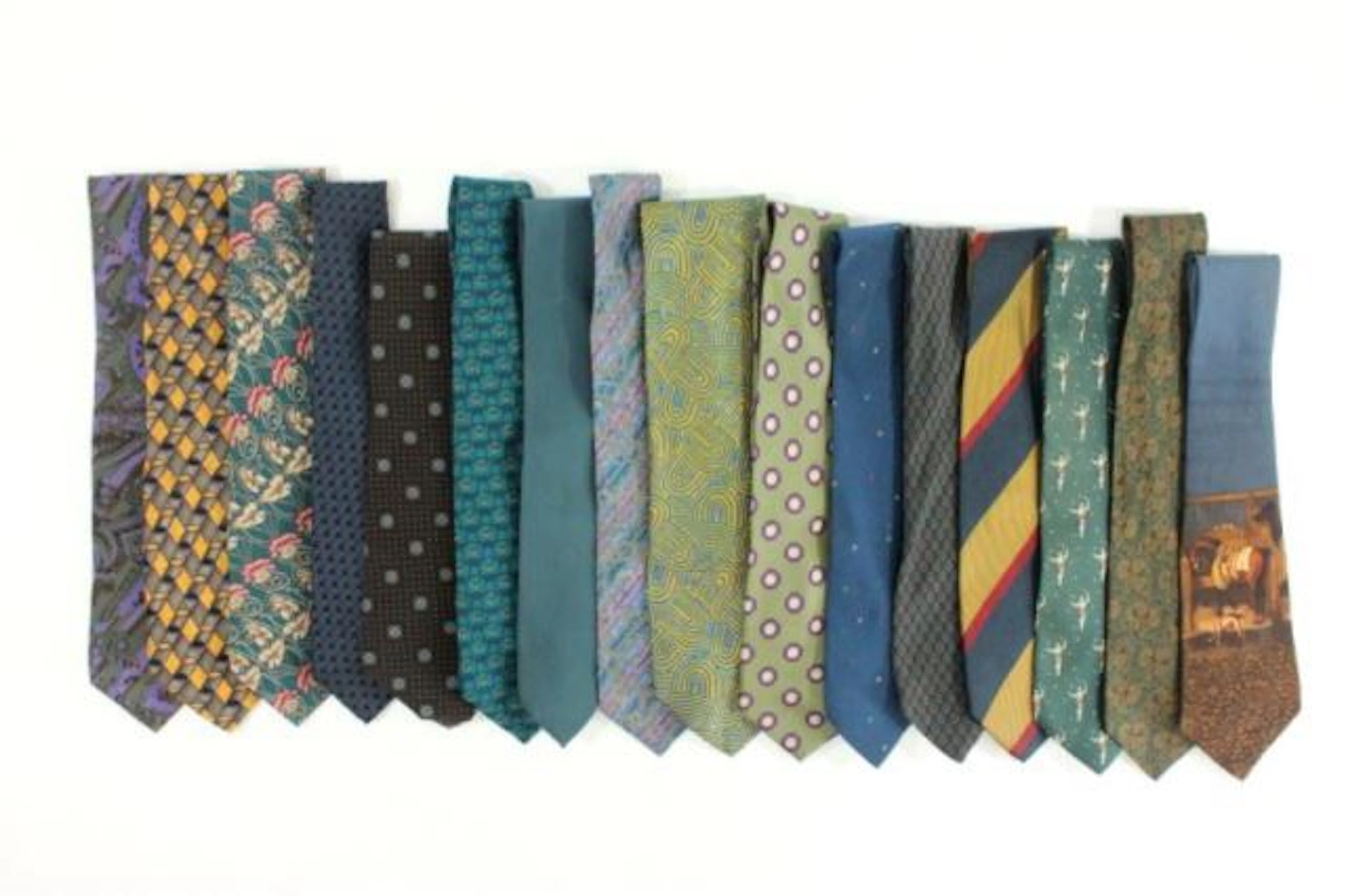 Lot 16 Men's Designer Vintage & Contemporary Ties
