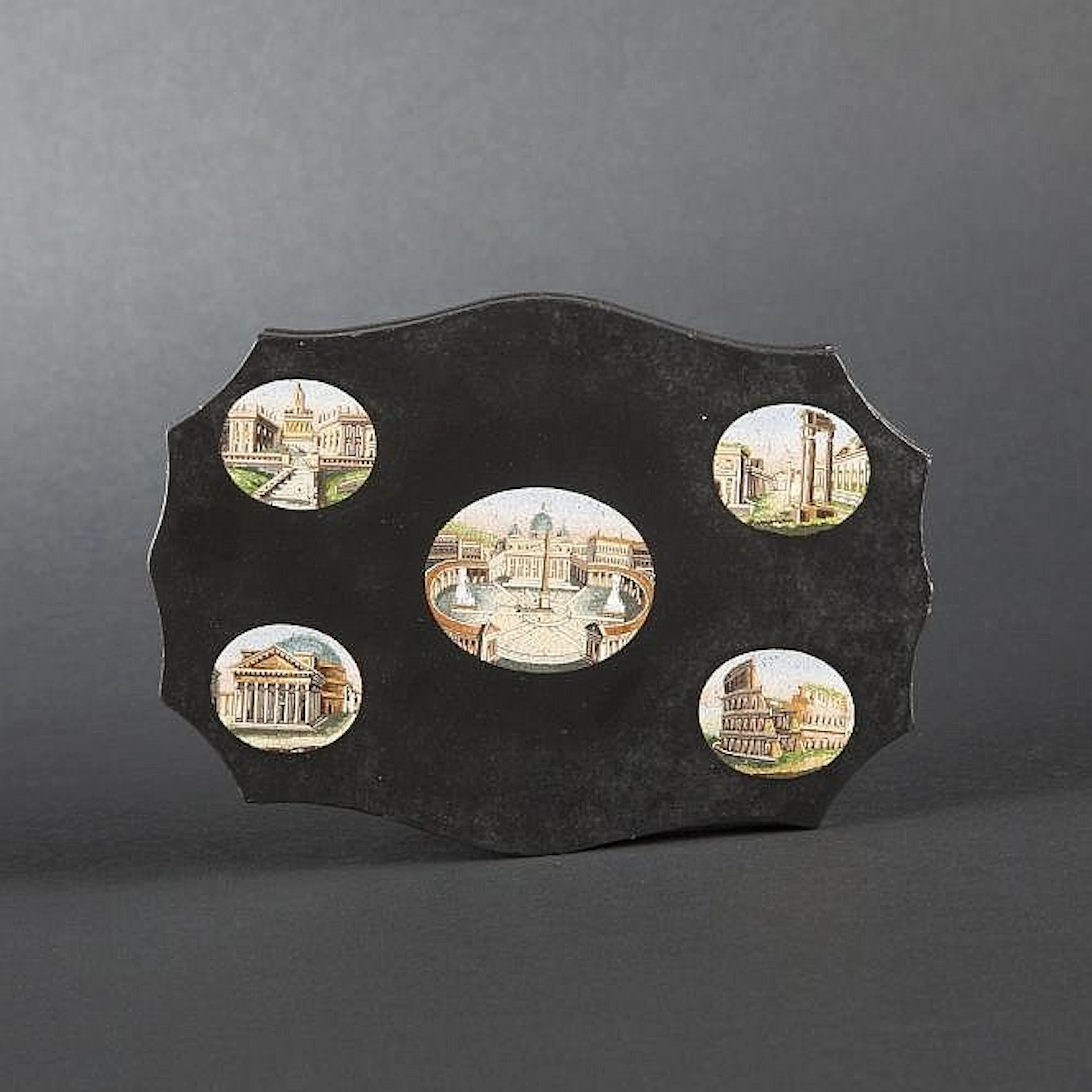 Paper weight plate in black marble and mini-mosaic, 19th Century